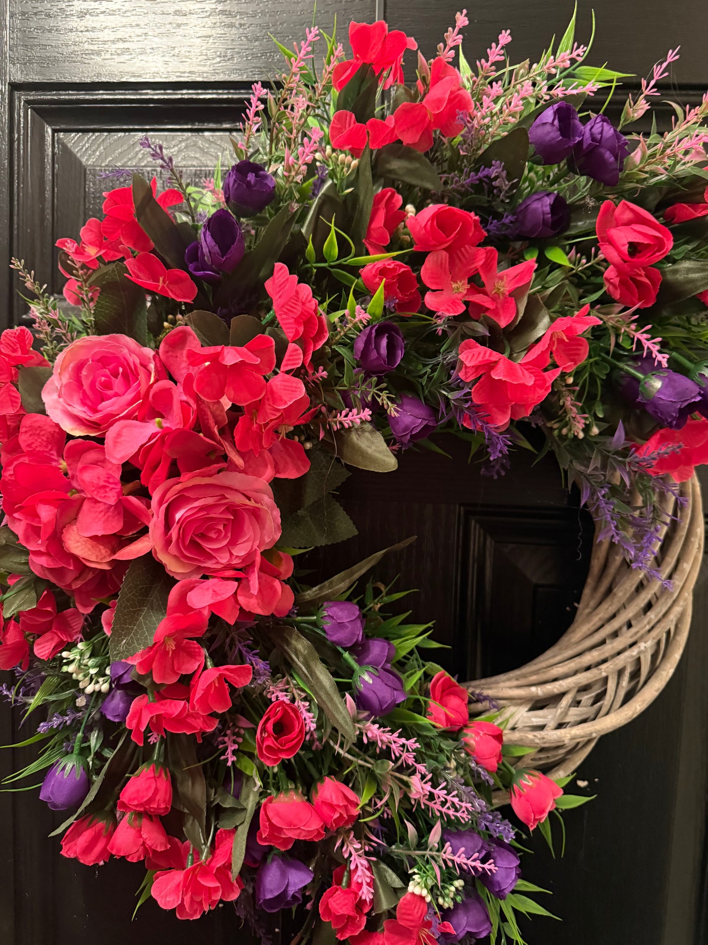 MIXED PINKS AND PURPLES FOLIAGE ALL SEASON GREY WICKER WREATH
