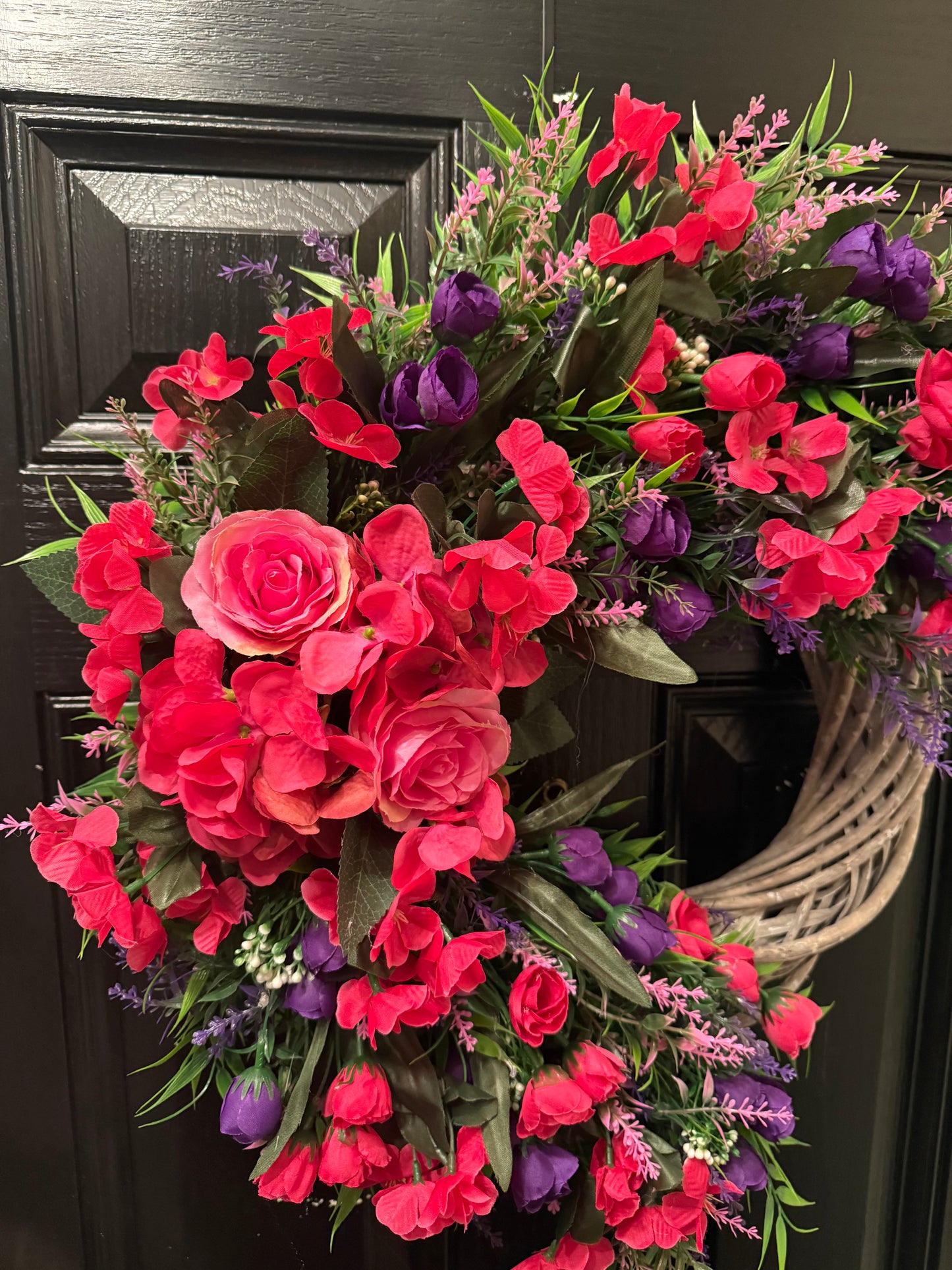 MIXED PINKS AND PURPLES FOLIAGE ALL SEASON GREY WICKER WREATH