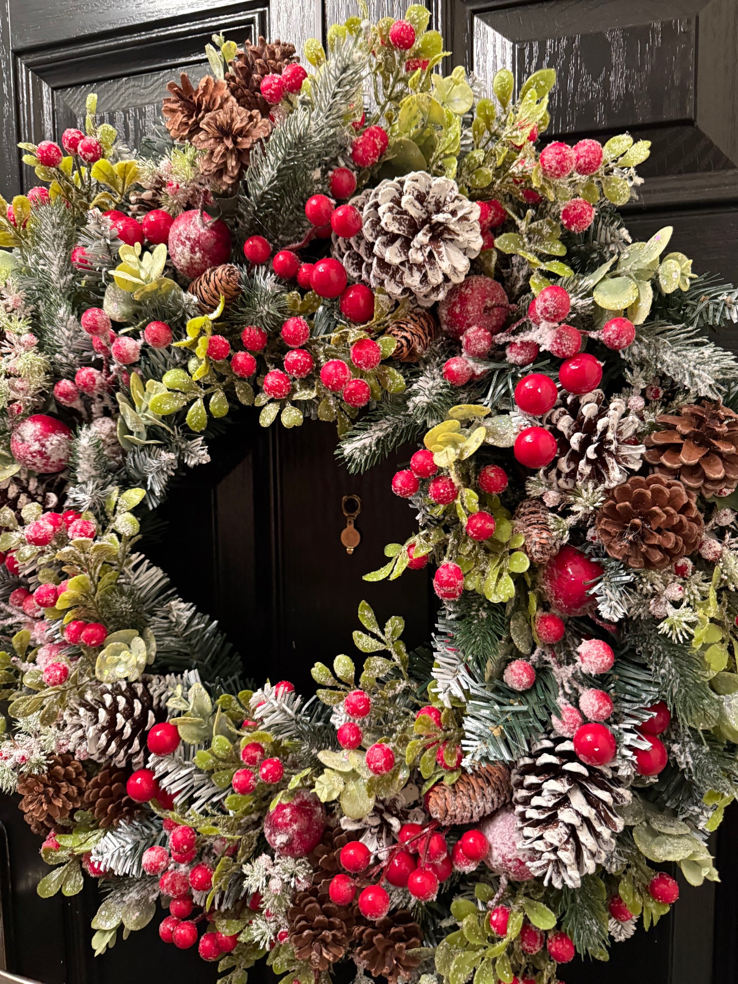 60cm FROSTED SNOWY VERY BERRY WINTER WREATH - IMMEDIATE DESPATCH