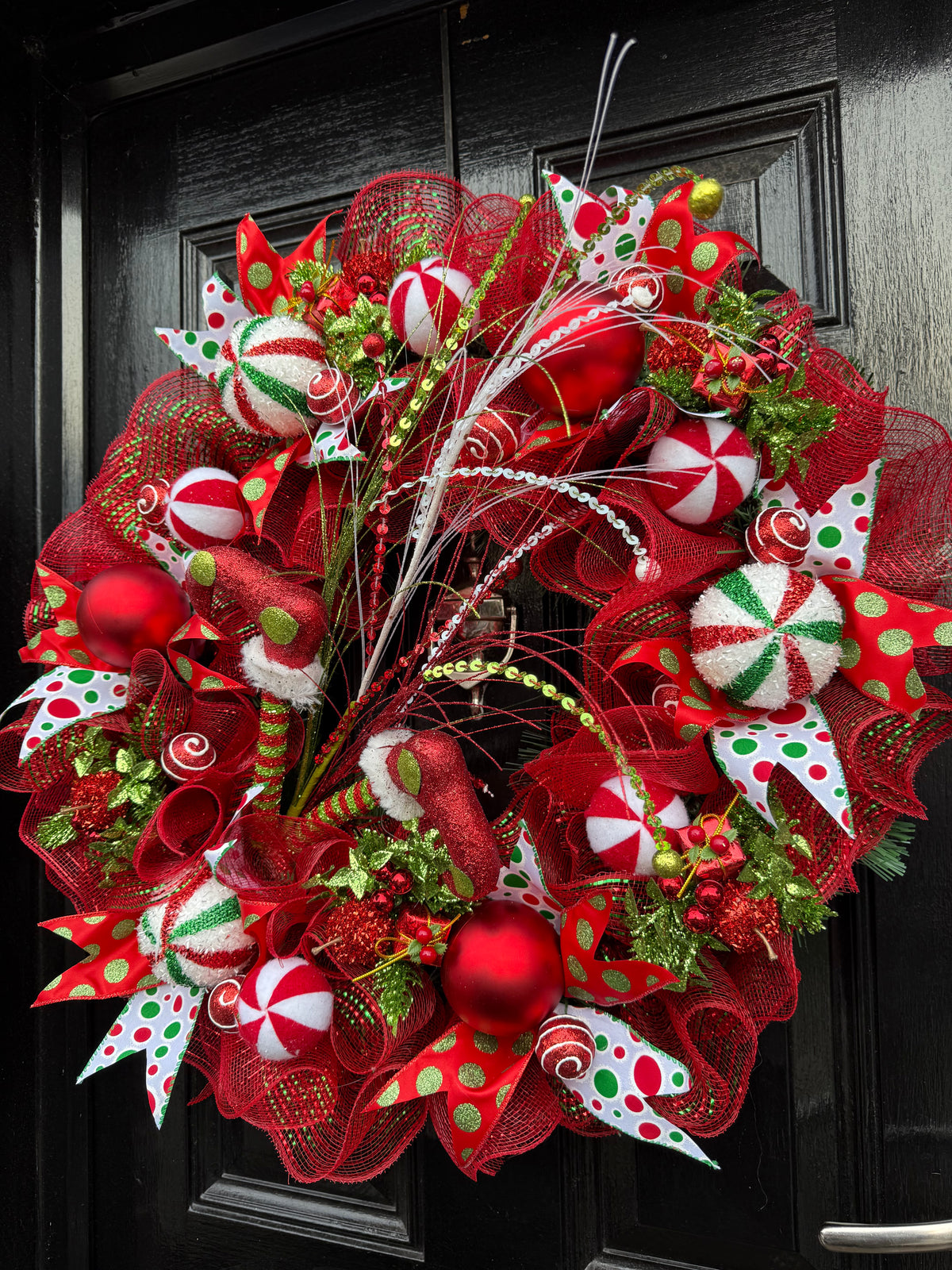 65cm ELF LEGS NOVELTY DELUXE  WREATH - IMMEDIATE DISPATCH