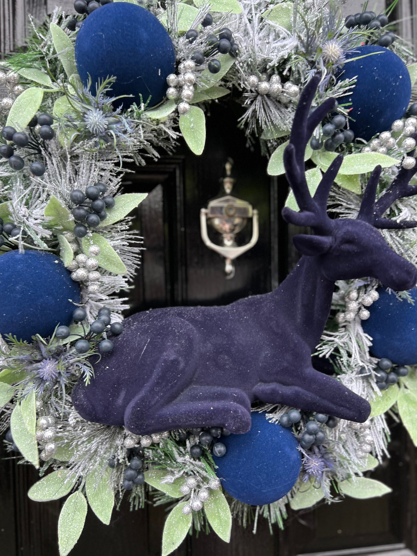 60cm FROSTED MIDNIGHT BLUE STAG DELUXE WREATH