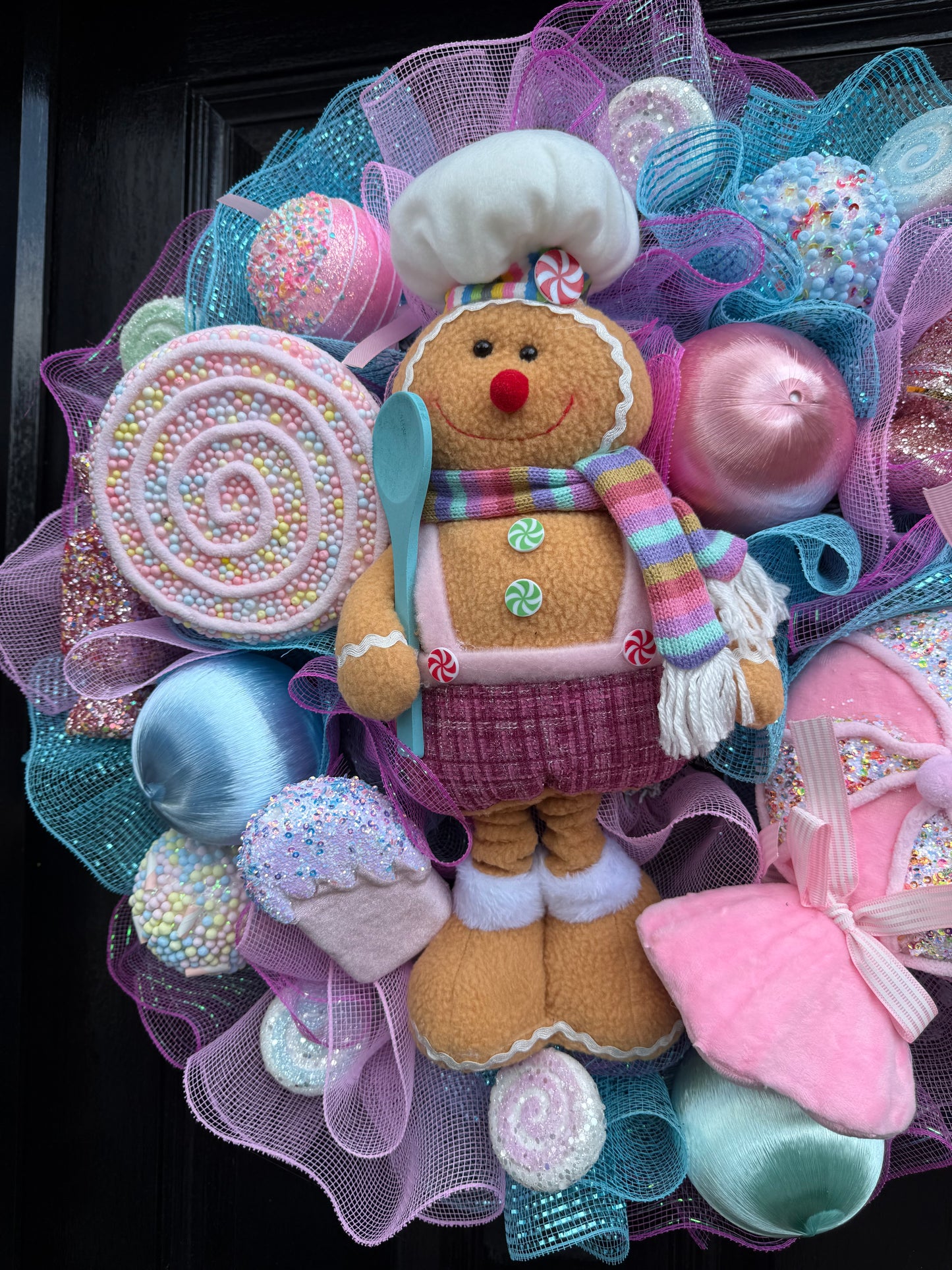 65cm DELUXE PASTEL GINGERBREAD WREATH - IMMEDIATE DISPATCH