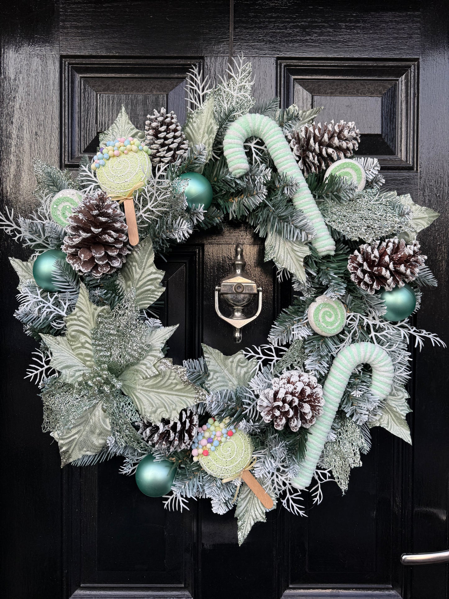 60cm FROSTED PASTEL GREEN WHITE CANDY POP WREATH - IMMEDIATE DESPATCH