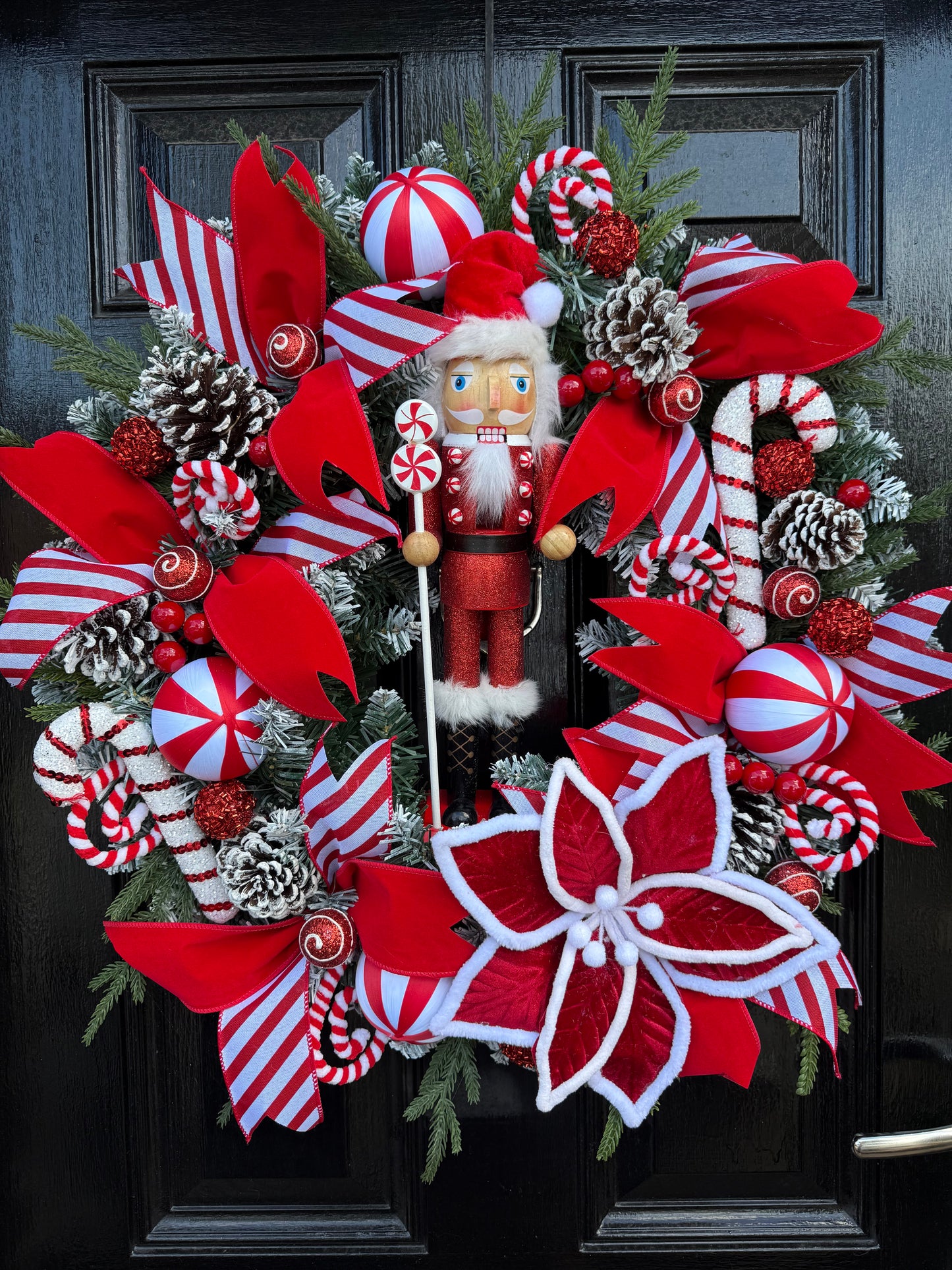 65cm FROSTED NUTCRACKER CANDY CANE MIXED WREATH - IMMEDIATE DESPATCH