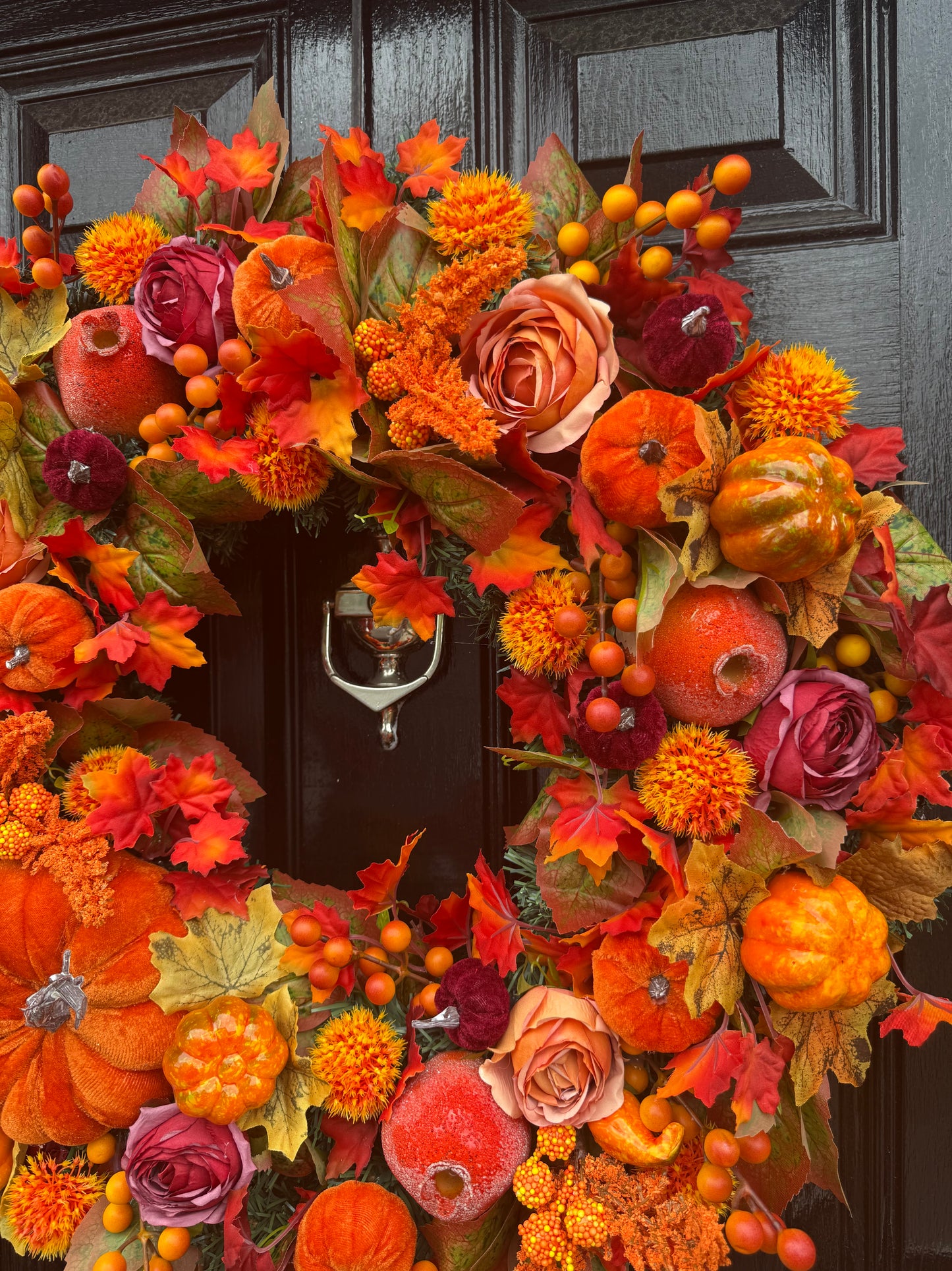 60cm DELUXE BURGUNDY & ORANGE PUMPKIN WOODLAND MIXED FOLIAGE AUTUMN WREATH