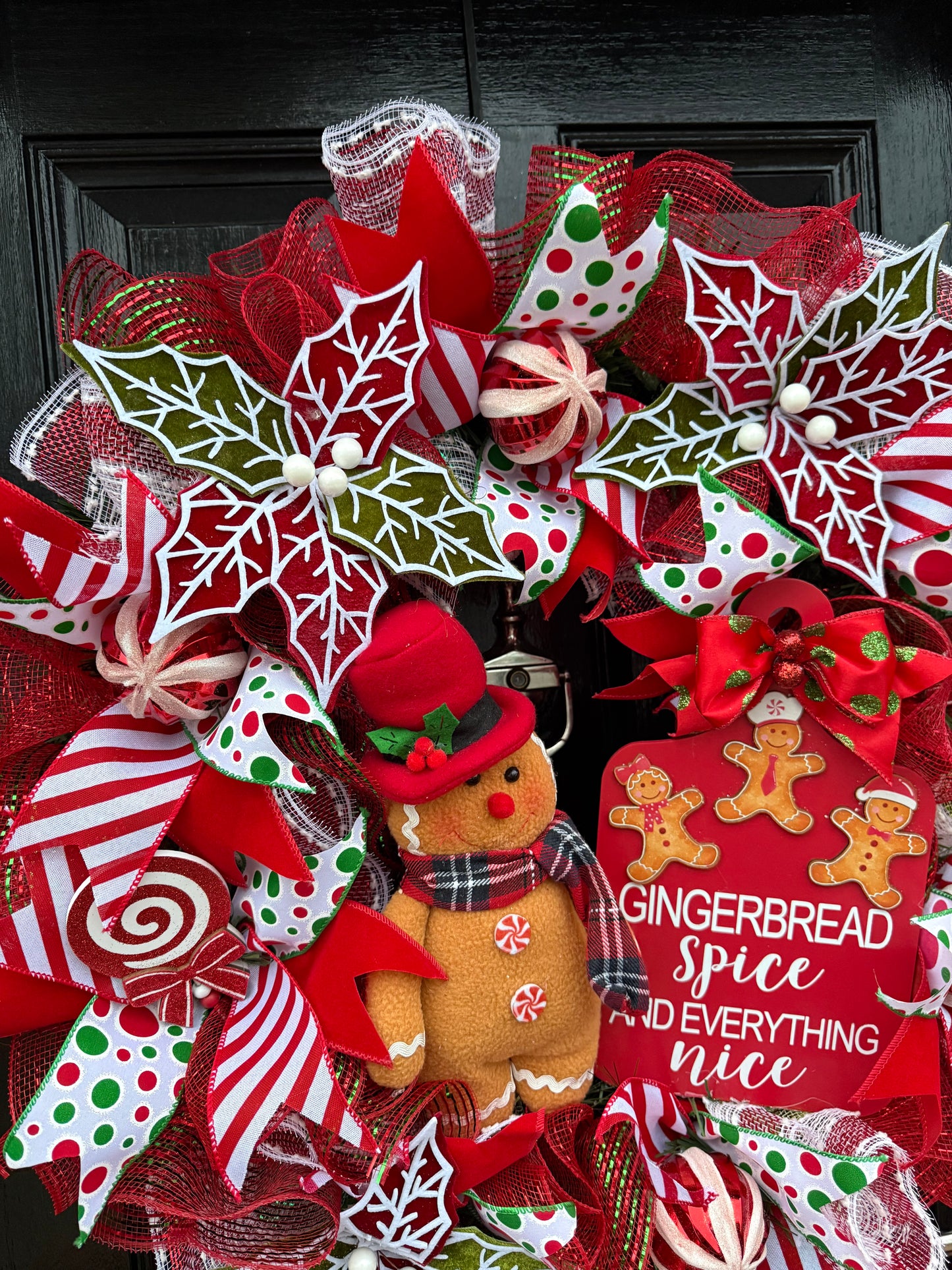 65cm DELUXE GINGERBREAD SPICE BUT NICE CANDY MIXED WREATH