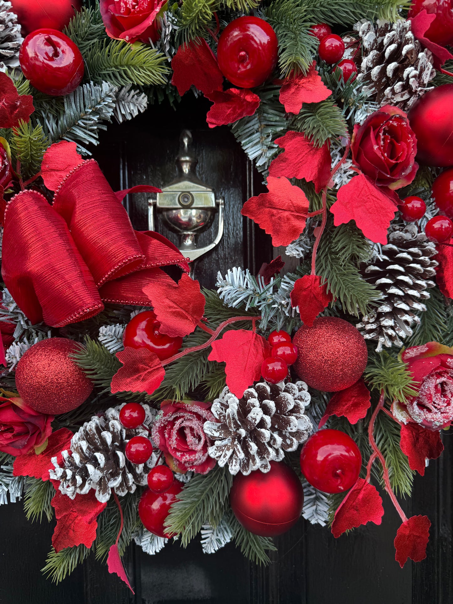 60cm DELUXE TRADITIONAL ROSE BERRY APPLE FOLIAGE WREATH