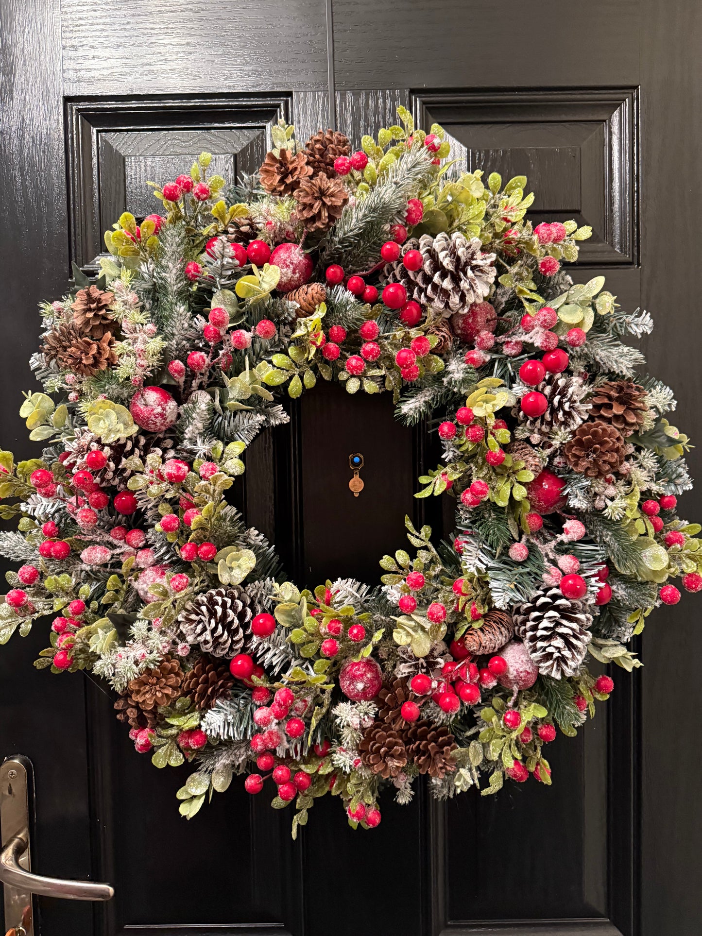 60cm FROSTED SNOWY VERY BERRY WINTER WREATH - IMMEDIATE DESPATCH
