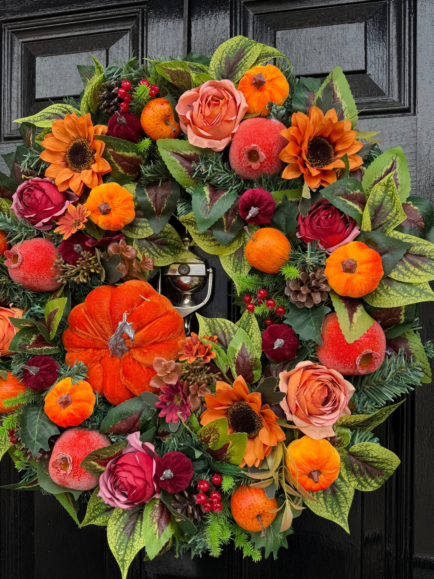 60cm DELUXE BURGUNDY & ORANGE PUMPKIN WOODLAND MIXED FOLIAGE AUTUMN WREATH