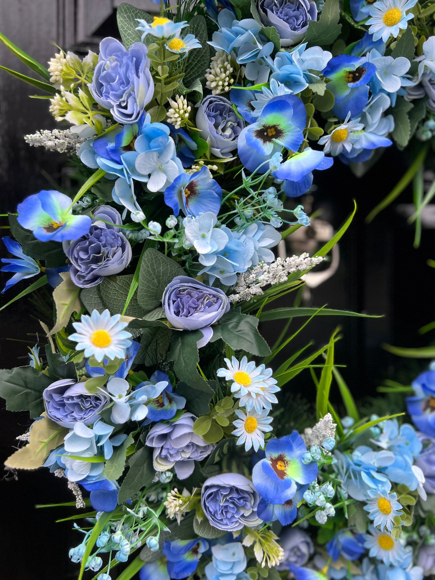 65cm BLUE SPRING MIX WREATH