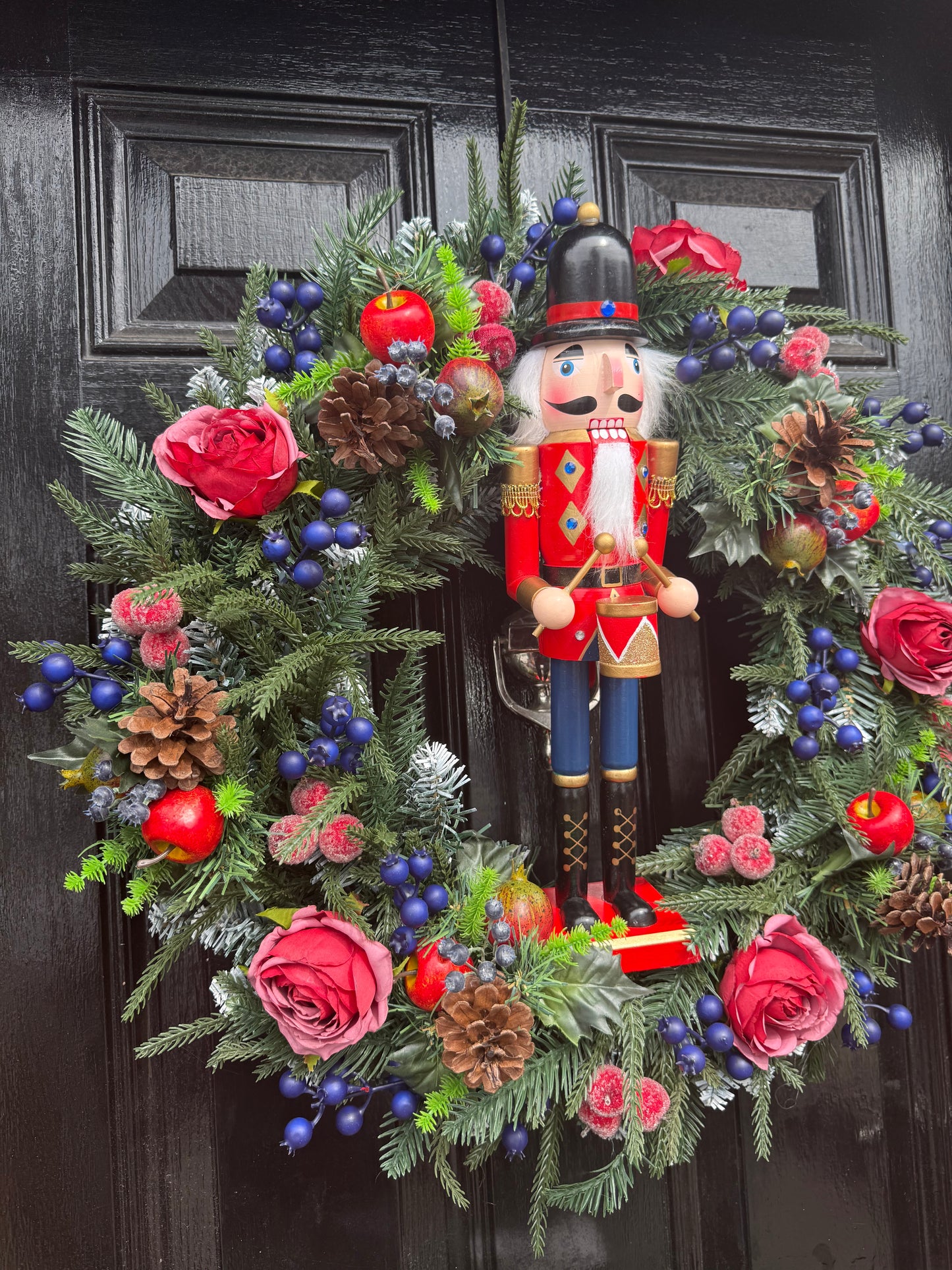 60cm TRADITIONAL BLUE RED NUTCRACKER WREATH