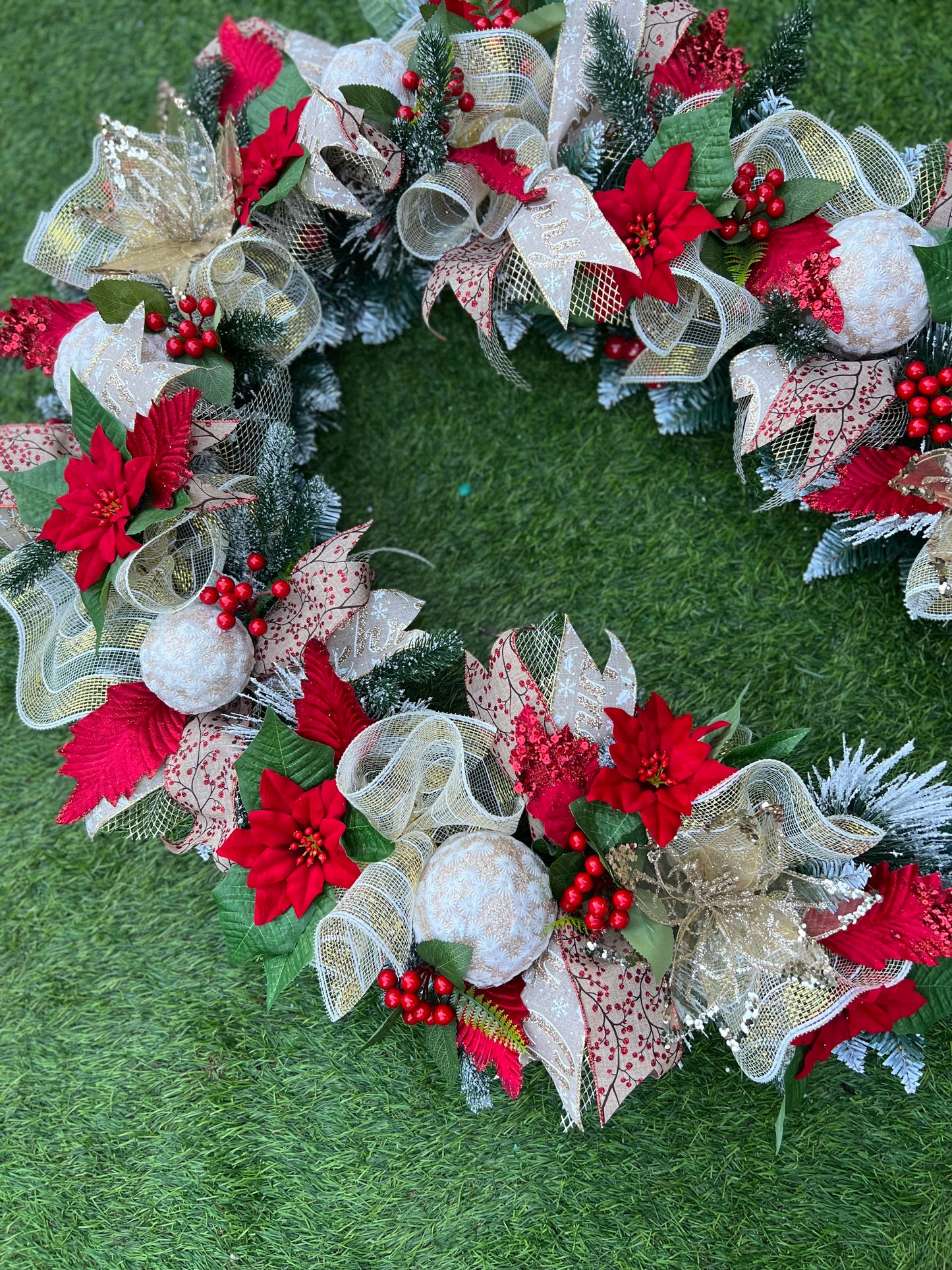 6ft RED GOLD GREEN DELUXE GARLAND