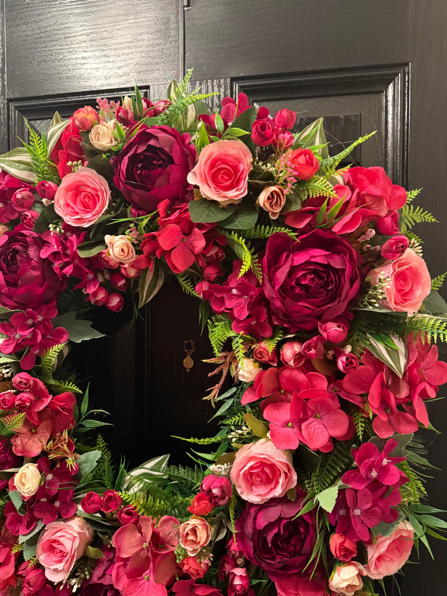 *MADE TO ORDER APRROX 10 WORKING DAYS FOR DISPATCH *** 65cm DELUXE DEEP PINKS MIX FOLIAGE WREATH