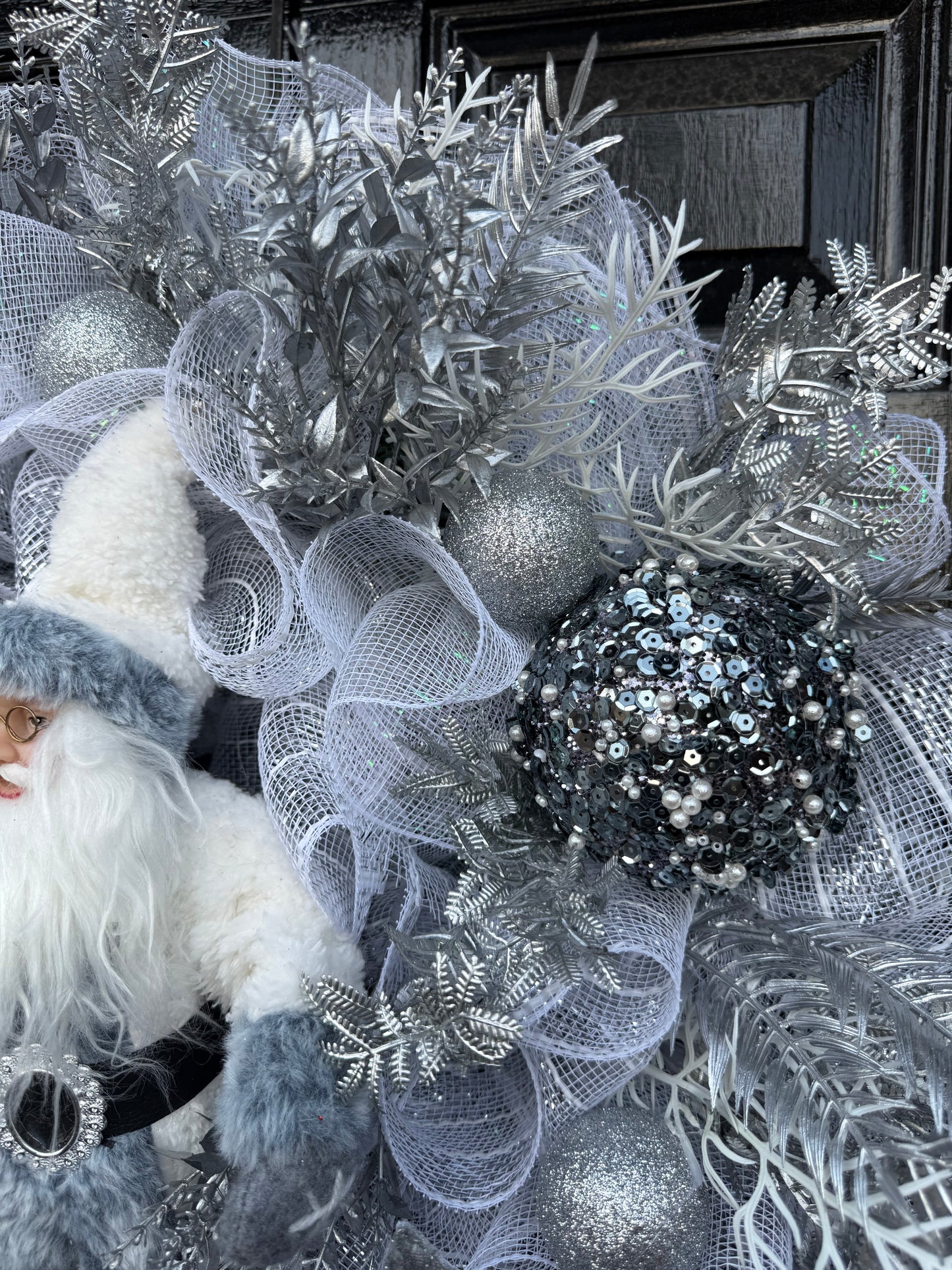 65cm DELUXE WINTER WONDERLAND WHITE SILVER SANTA WREATH - IMMEDIATE DISPATCH