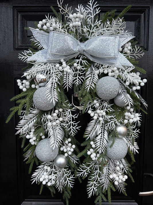 DELUXE SILVER GLITTER MIX WHITE  BERRY HORSESHOE SWAG - DESPATCH WITHIN 7 DAYS