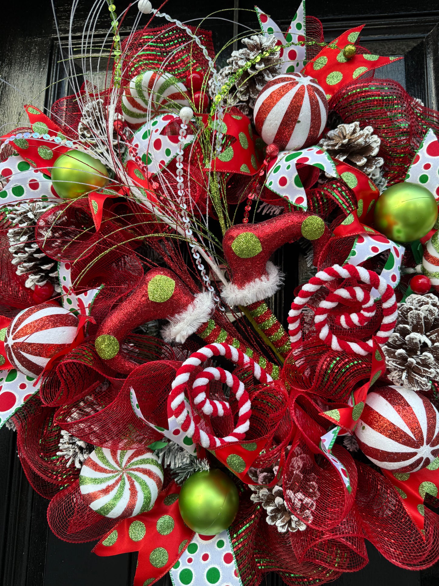 65cm ELF LEGS NOVELTY DELUXE  WREATH - IMMEDIATE DISPATCH