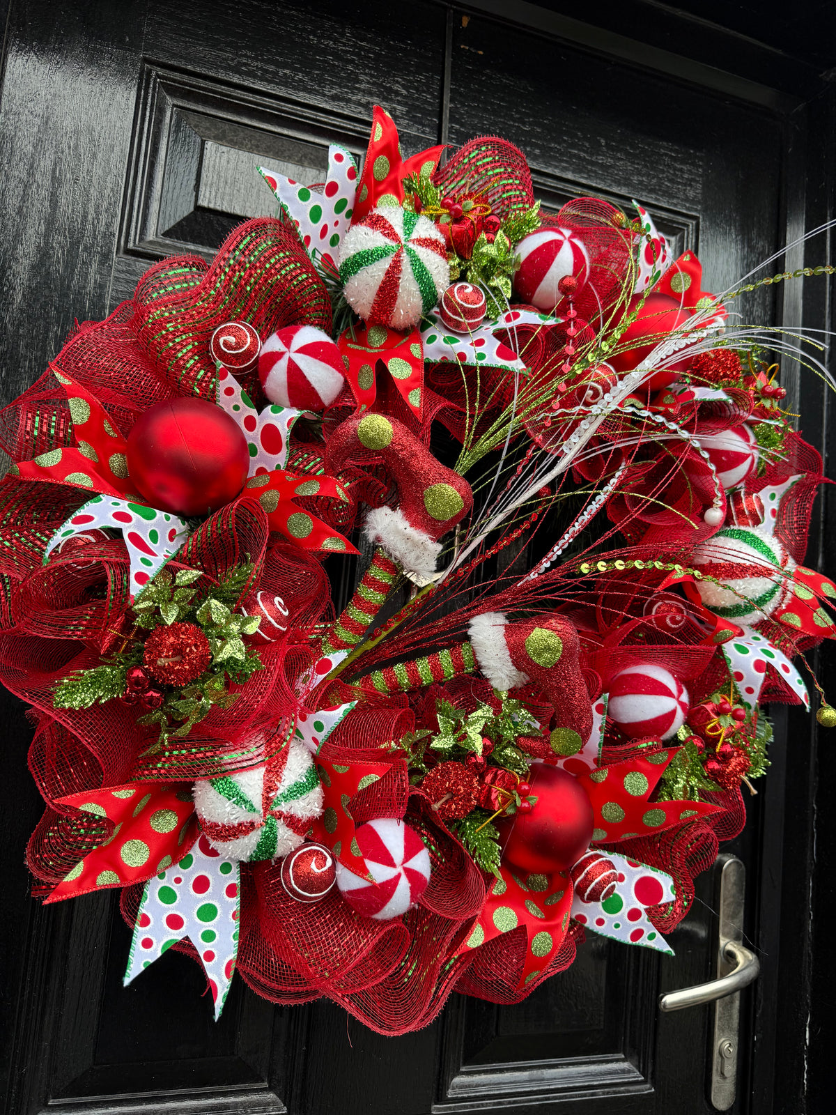 65cm ELF LEGS NOVELTY DELUXE  WREATH - IMMEDIATE DISPATCH