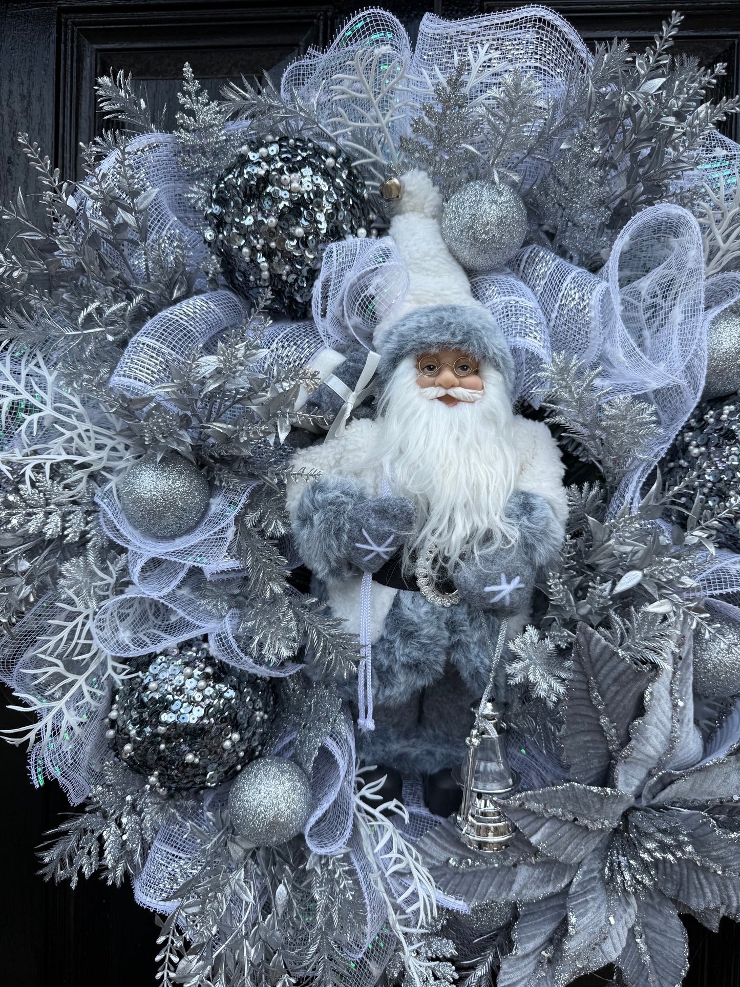 65cm DELUXE WINTER WONDERLAND WHITE SILVER SANTA WREATH - IMMEDIATE DISPATCH