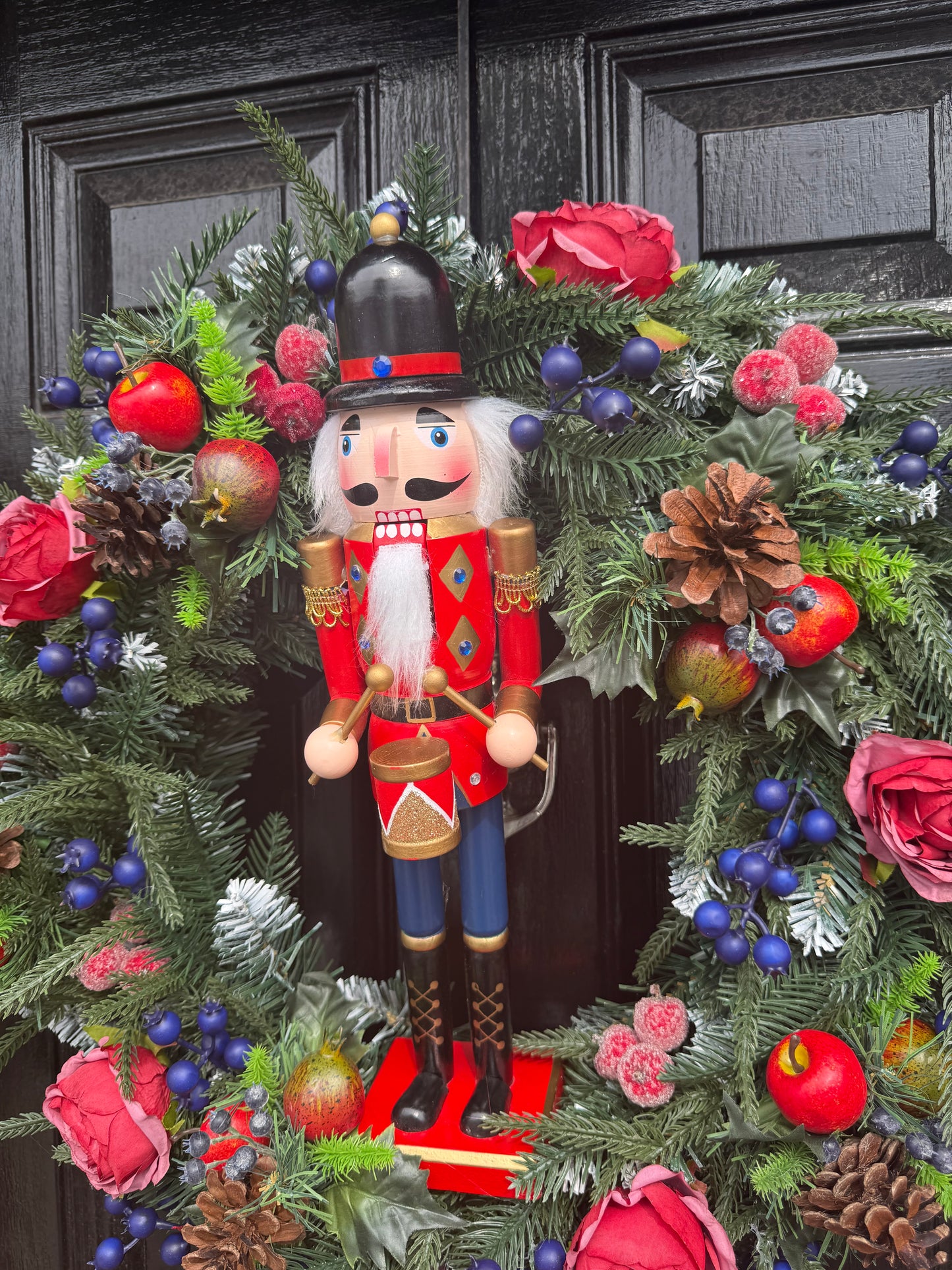 60cm TRADITIONAL BLUE RED NUTCRACKER WREATH
