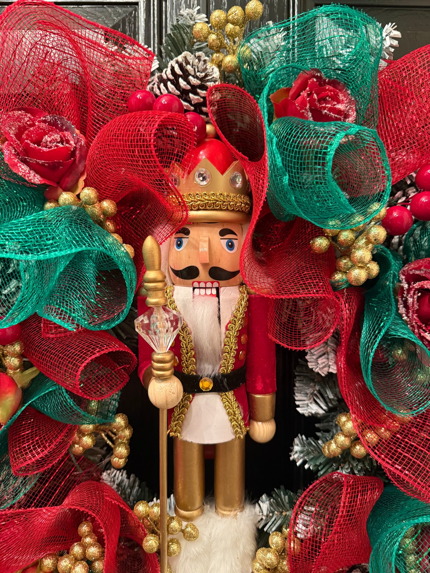 60cm FROSTED NUTCRACKER RED/GREEN MIXED WREATH - IMMEDIATE DESPATCH