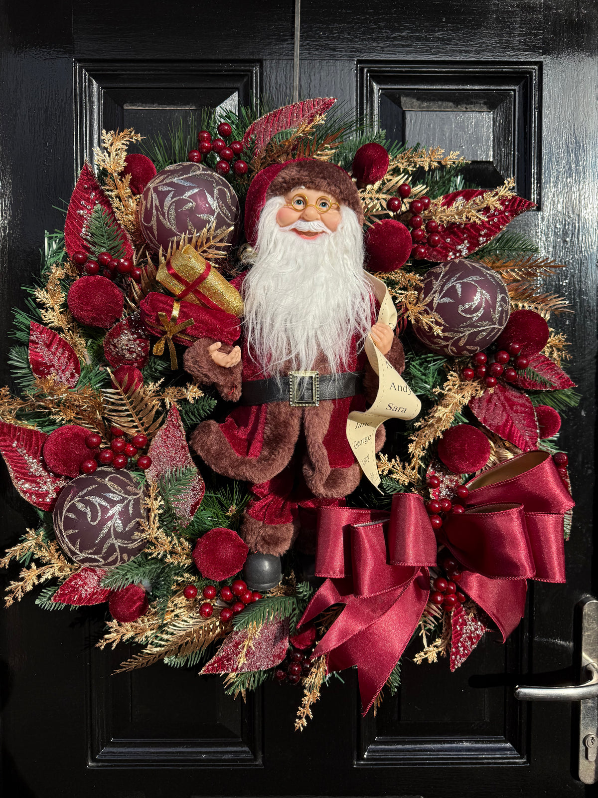 65cm DELUXE TRADITIONAL BURGUNDY & GOLD SANTA MIXED WREATH
