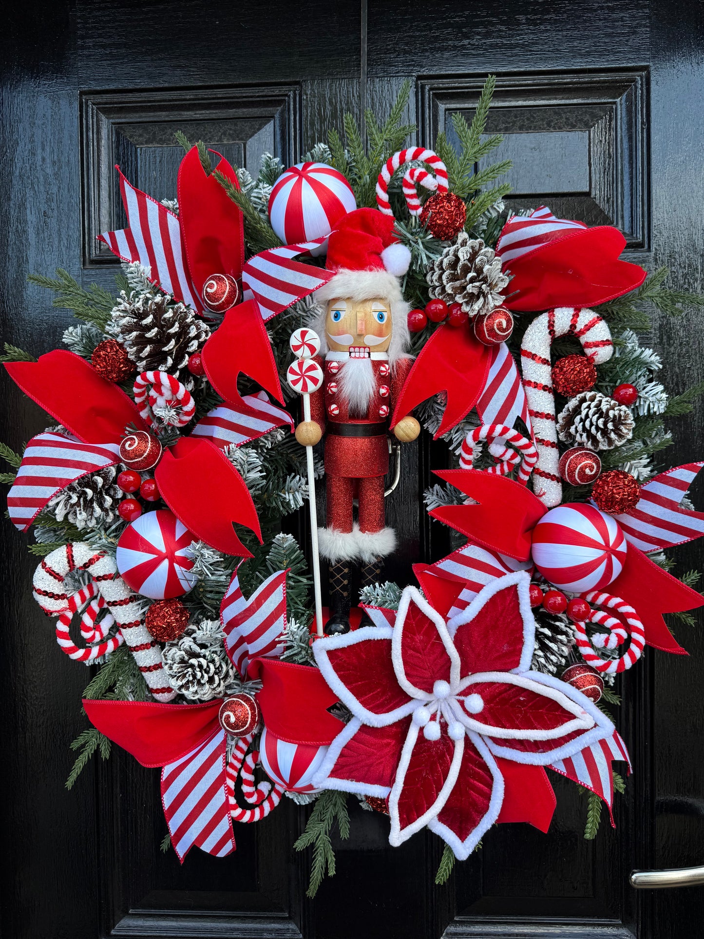 65cm FROSTED NUTCRACKER CANDY CANE MIXED WREATH - IMMEDIATE DESPATCH