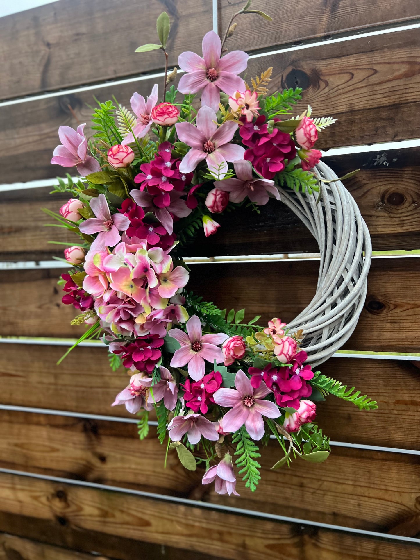 PINKS/FOLIAGE SPRING GREY WICKER WREATH