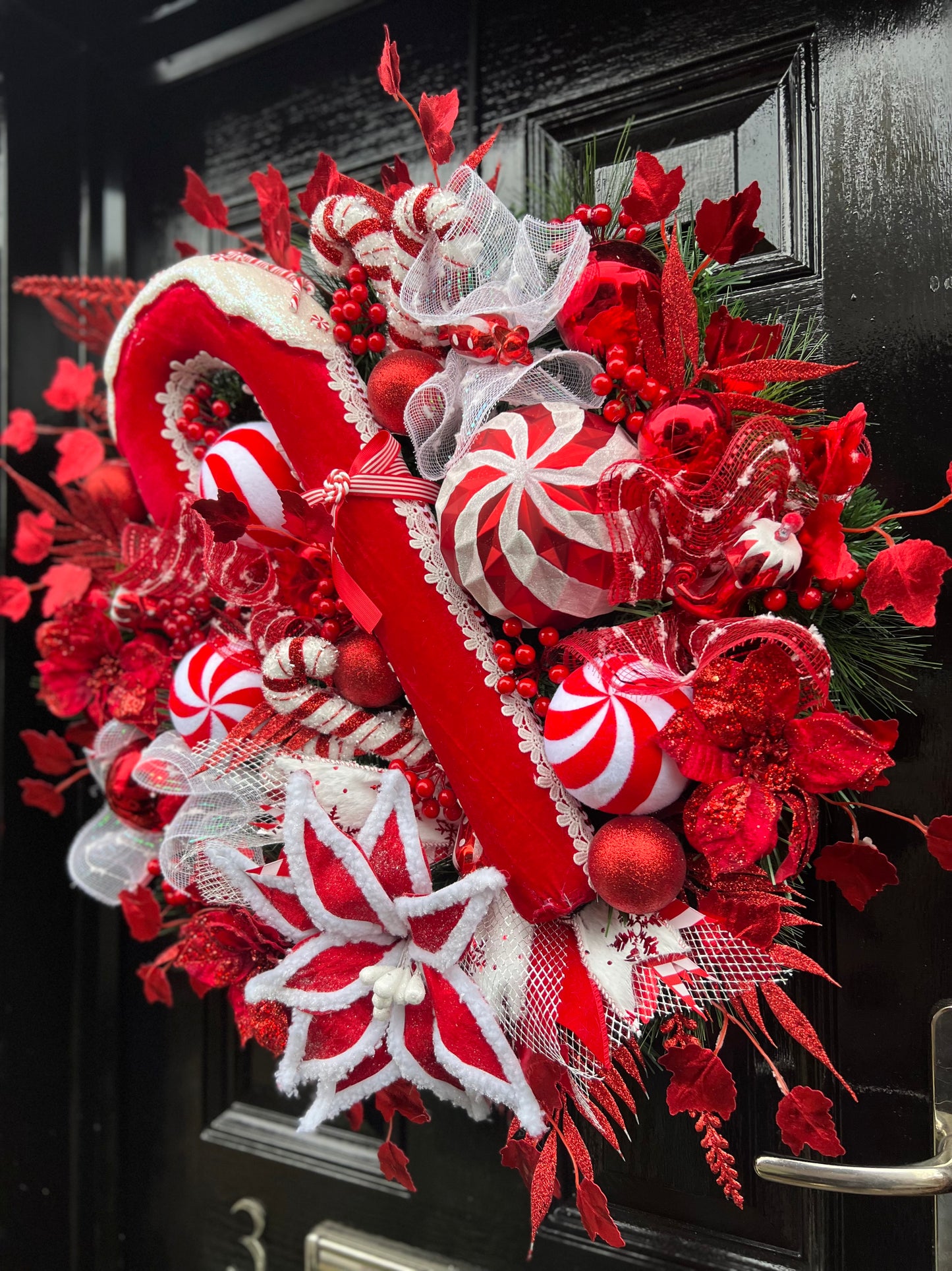 70cm CANDY CANE  DELUXE WREATH - **DESPATCH END 1st week DECEMBER**