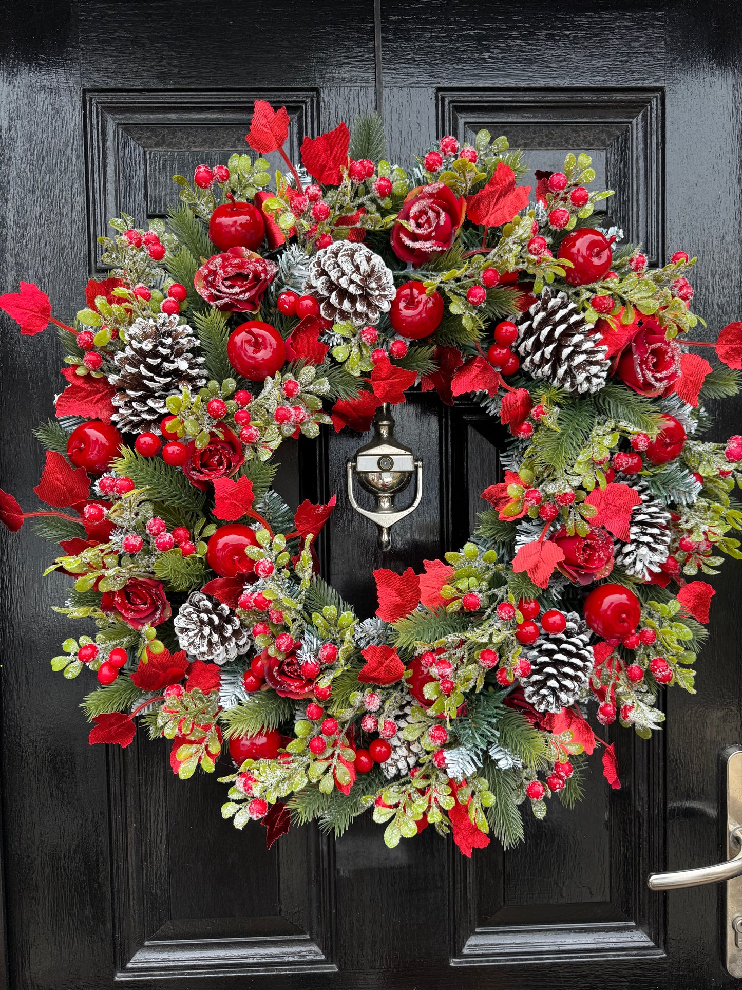 60cm DELUXE TRADITIONAL ROSE BERRY APPLE FOLIAGE WREATH