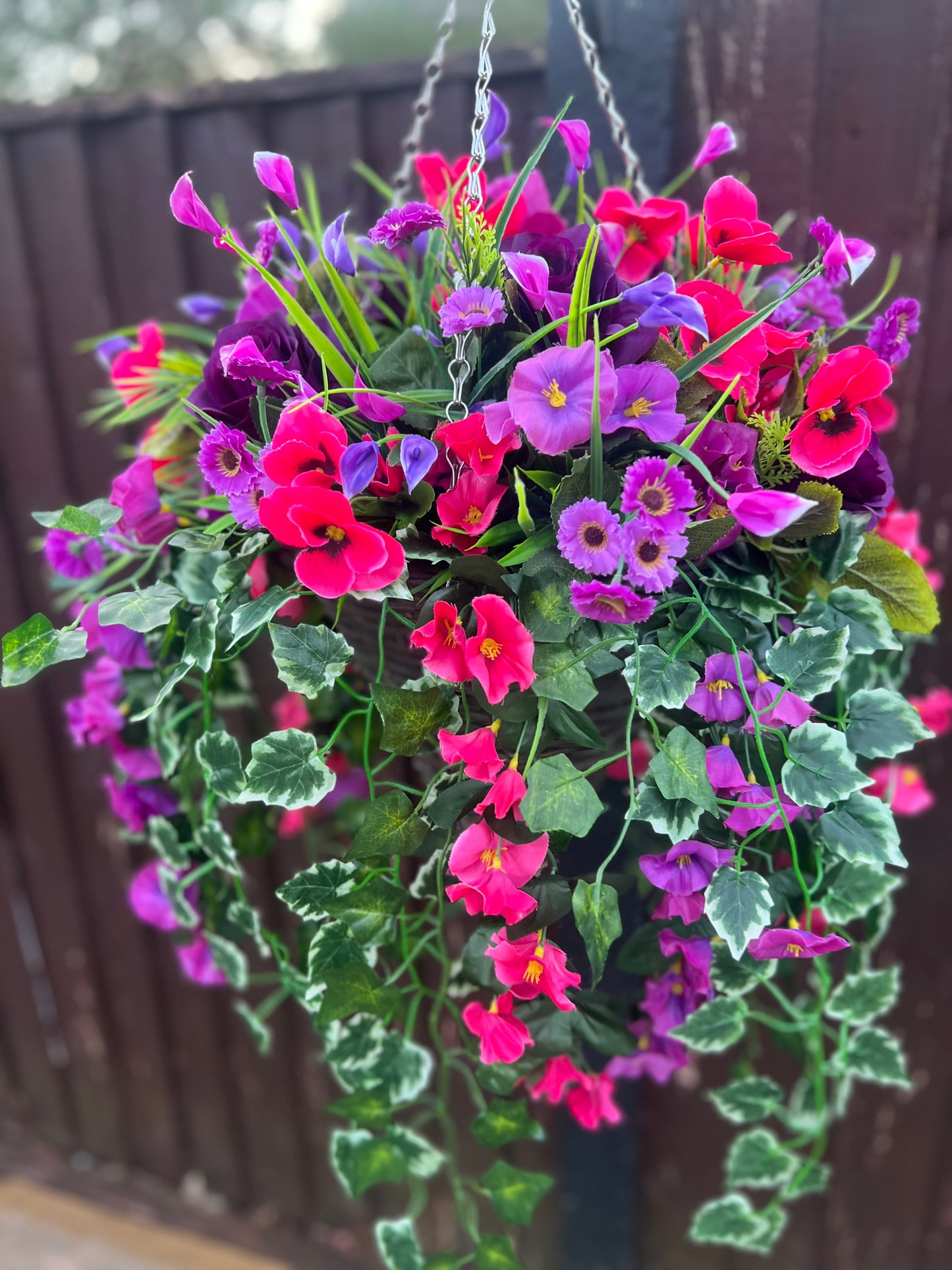 DELUXE XL HANGING BASKET PURPLE/PINK 12 INCH CONE