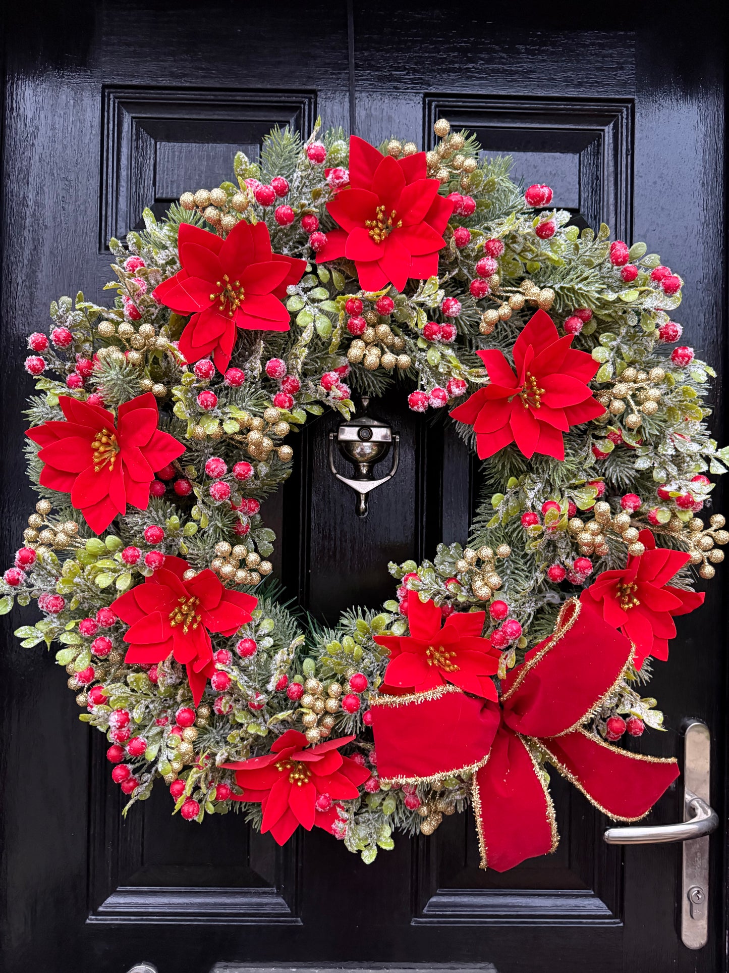 65cm FROSTED WINTER VERY BERRY RED POINSETTIA  MIXED FOLIAGE WREATH