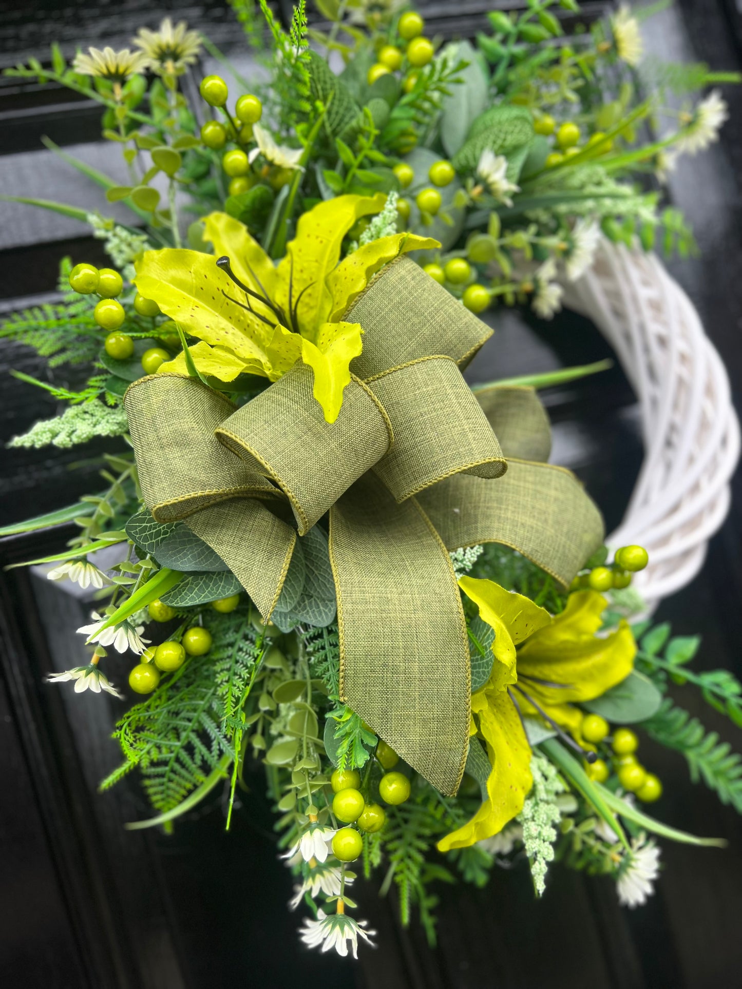 GREENS/NEUTRALS SPRING WICKER WREATH