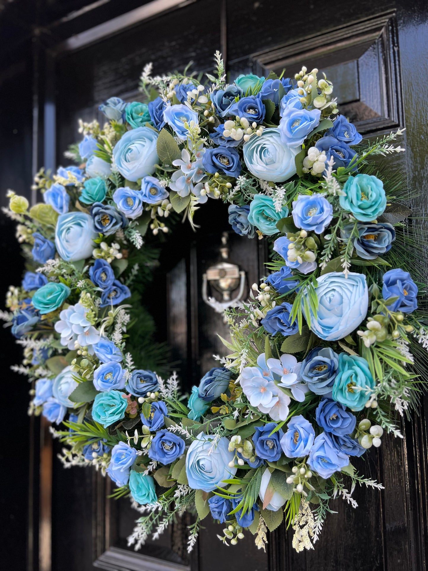 65cm DELUXE BLUE MIXED FOLIAGE ANY SEASON WREATH