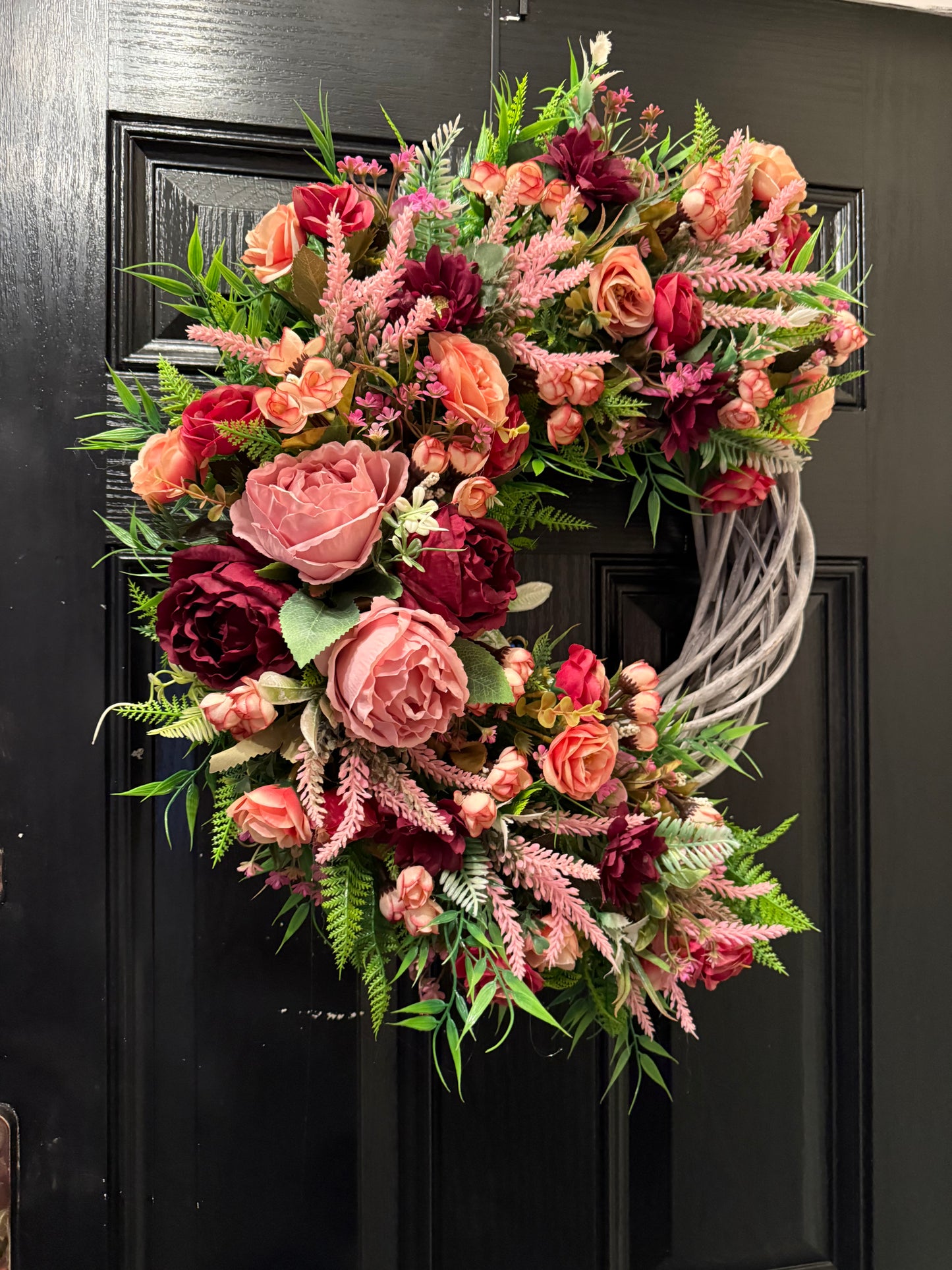 MIXED PINKS AND BURGUNDY FOLIAGE ALL SEASON WICKER WREATH