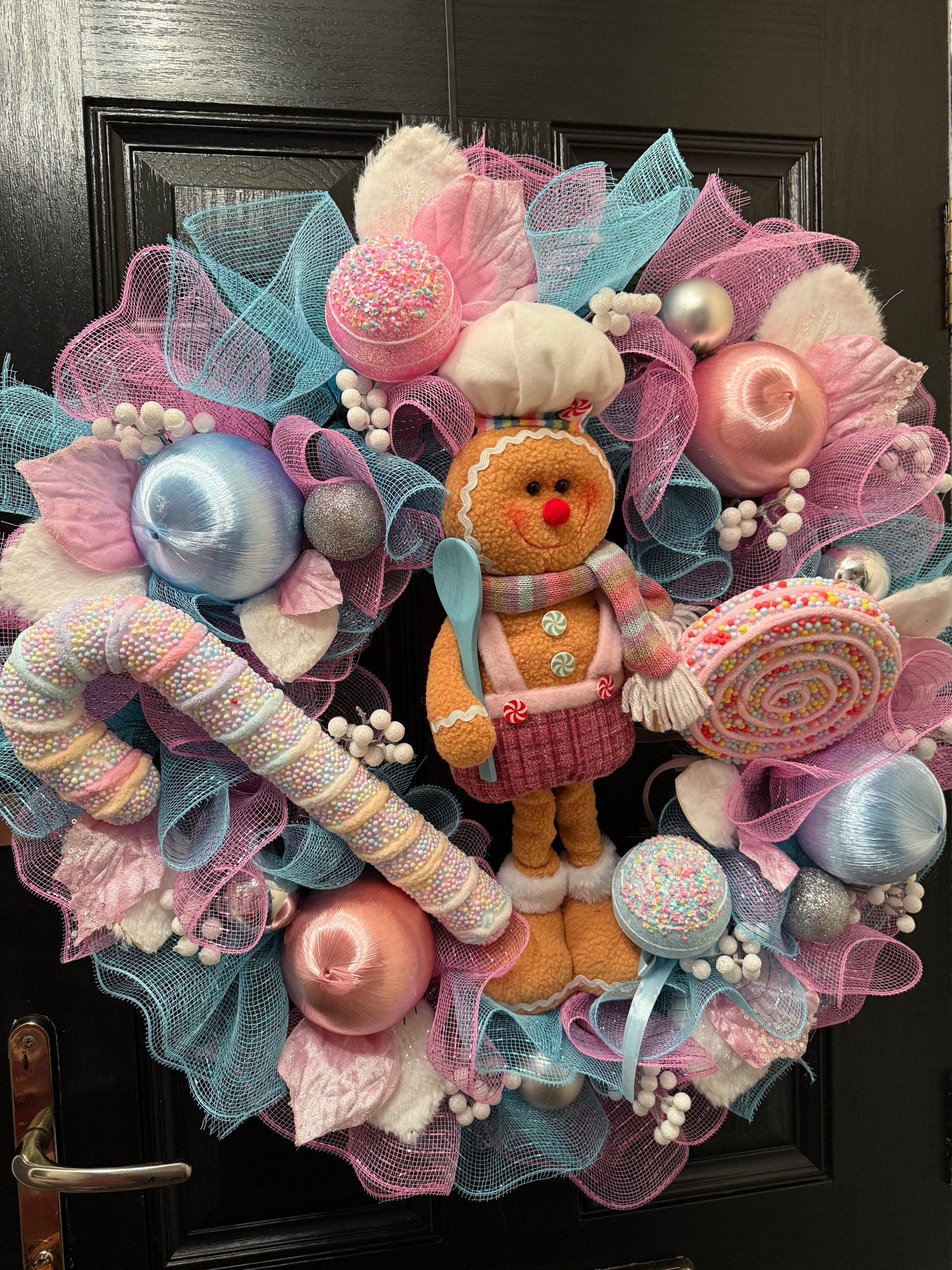 65cm SUPER DELUXE PASTEL GINGERBREAD WREATH - IMMEDIATE DESPATCH