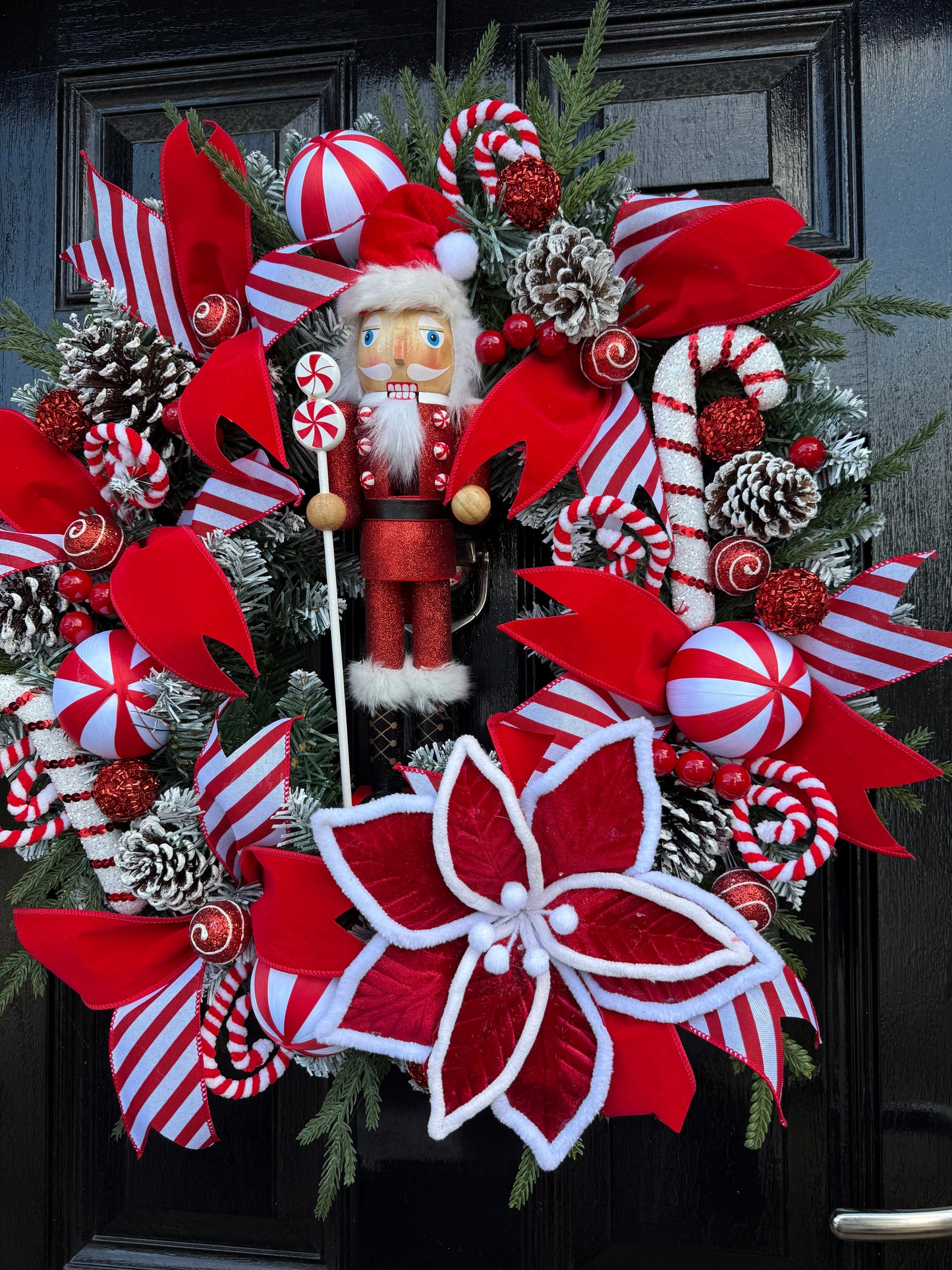 65cm FROSTED NUTCRACKER CANDY CANE MIXED WREATH - IMMEDIATE DESPATCH
