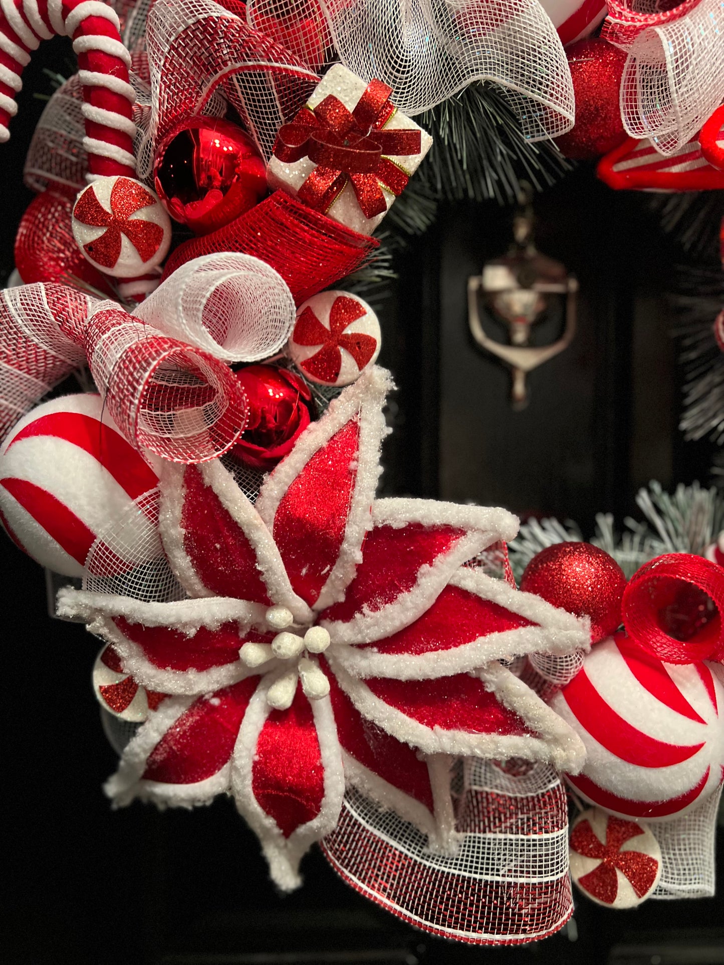 65cm DELUXE WREATH MESH RED WHITE CANDY - PRE ORDER TO BE DESPATCHED *** EARLY DECEMBER***