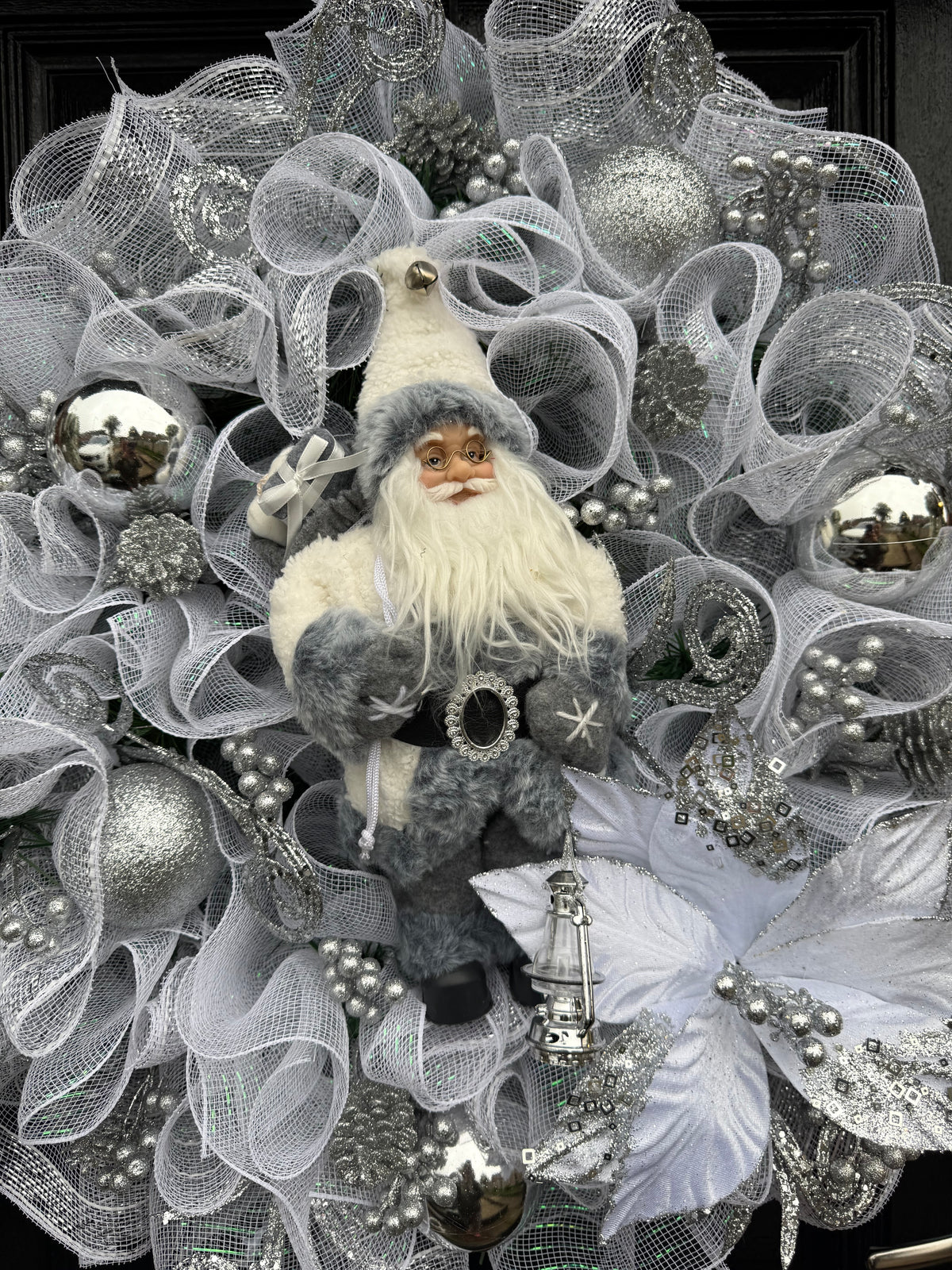70cm DELUXE SPARKLE SILVER SANTA FOLIAGE GLITTER WREATH