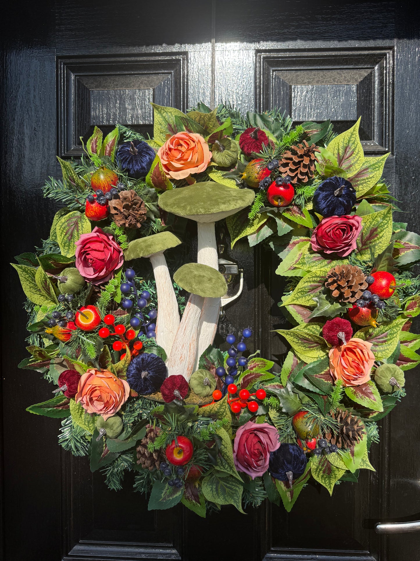 60cm DELUXE GIANT GREEN TOADSTOOL  WOODLAND MIXED FOLIAGE AUTUMN WREATH