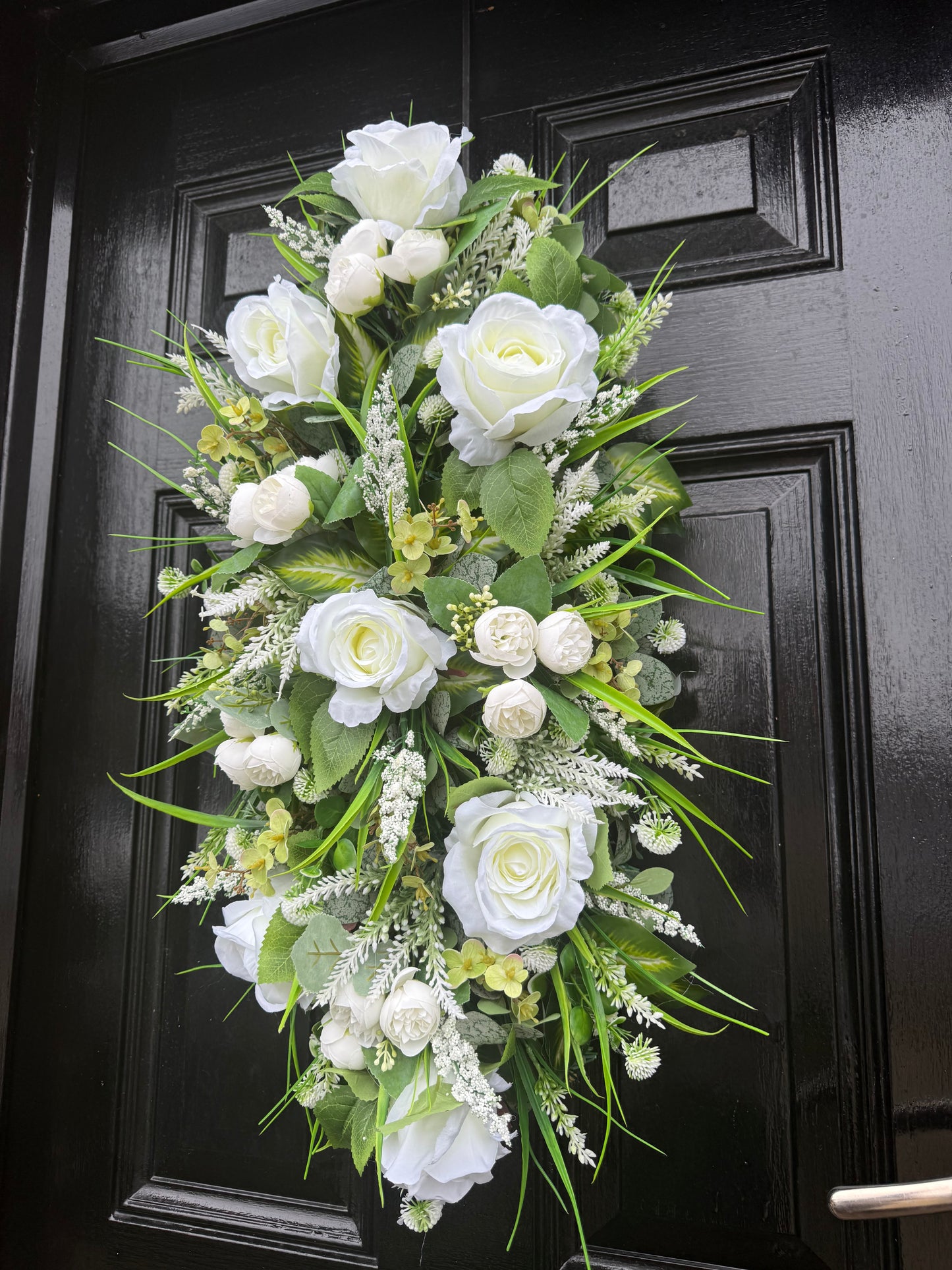 ALL SEASON NEUTRAL MIXED FOLIAGE & ROSE SPRING DOOR SWAG