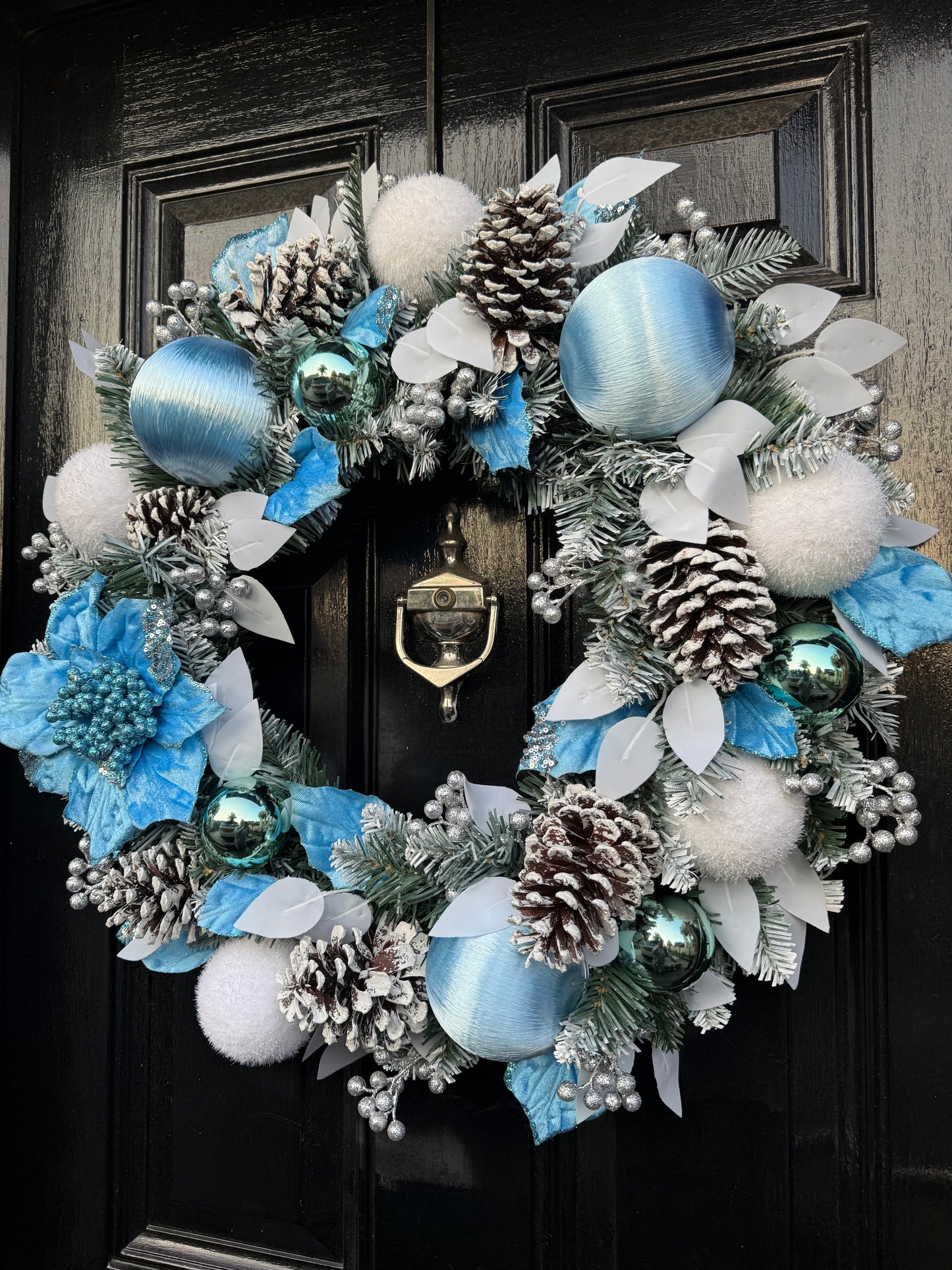 60cm FROSTED ICE BLUE & WHITE WREATH - IMMEDIATE DESPATCH