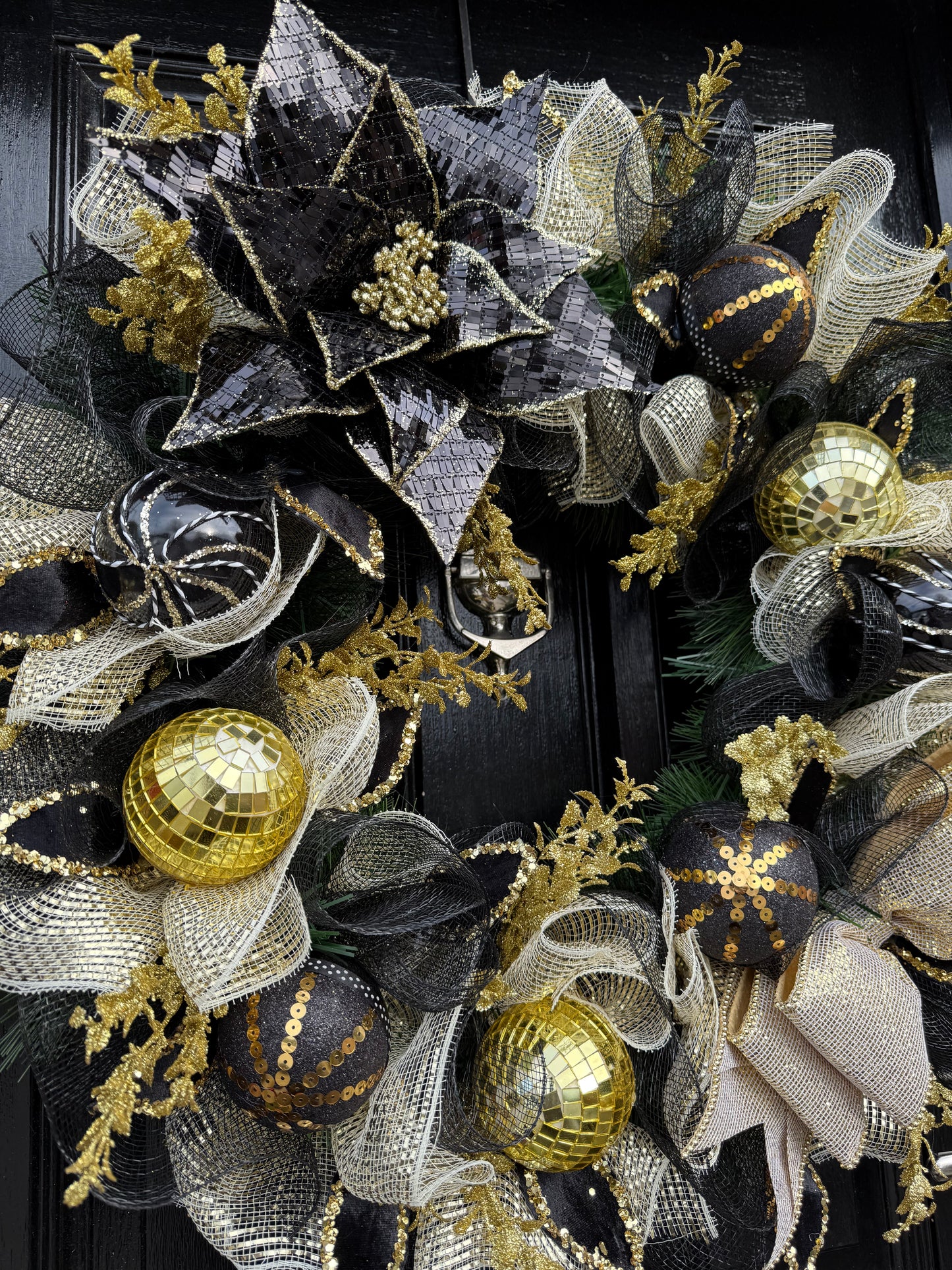65cm BLACK GOLD MIX MIRROR BALL BAUBLE WREATH - IMMEDIATE DESPATCH
