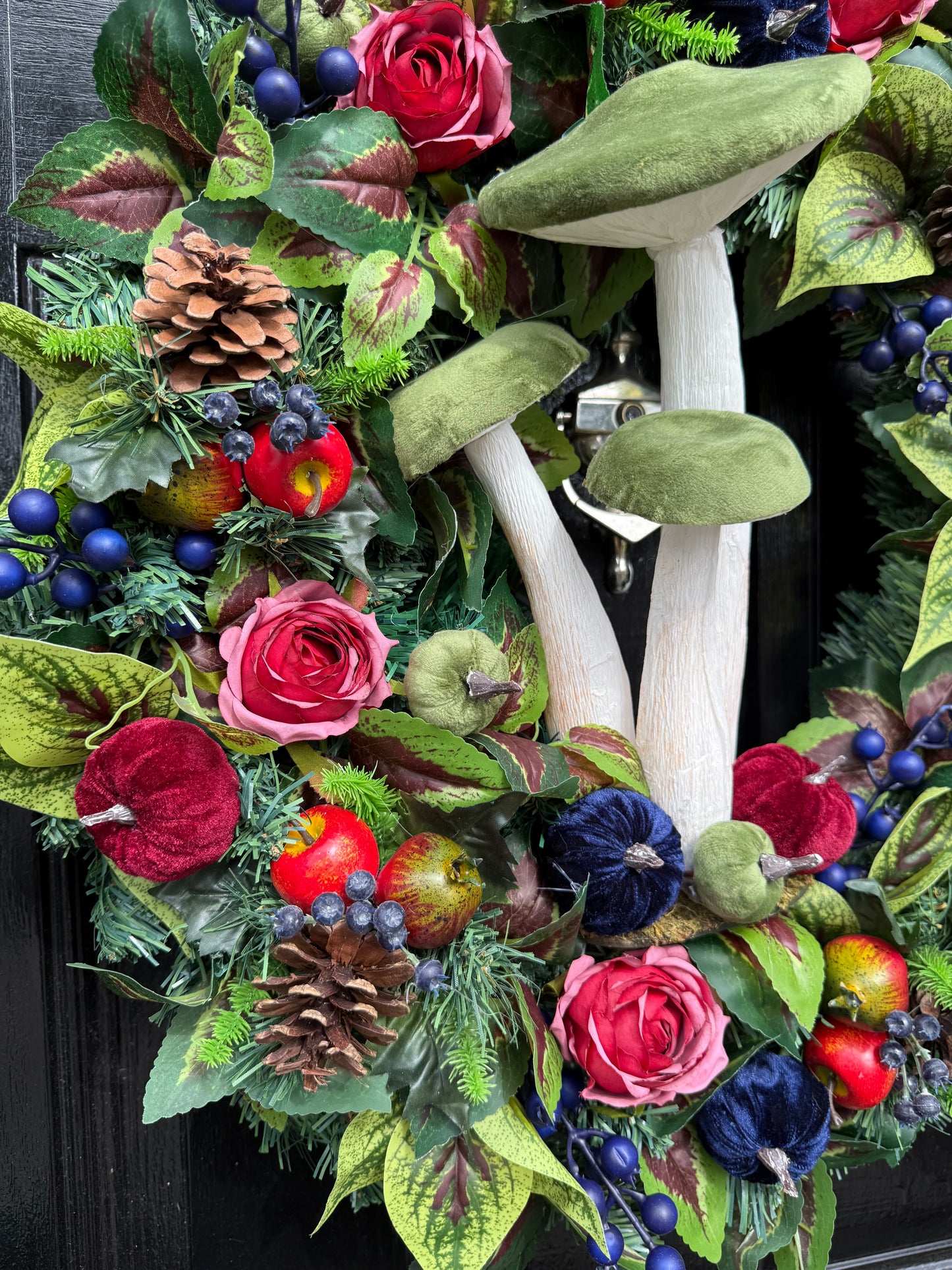 60cm DELUXE GIANT GREEN TOADSTOOL  WOODLAND MIXED FOLIAGE AUTUMN WREATH