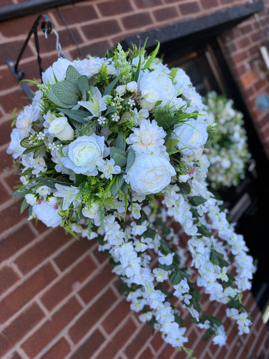 GIANT FLOWER BALL- IVORY/GREENERY MIX 10-14 days dispatch