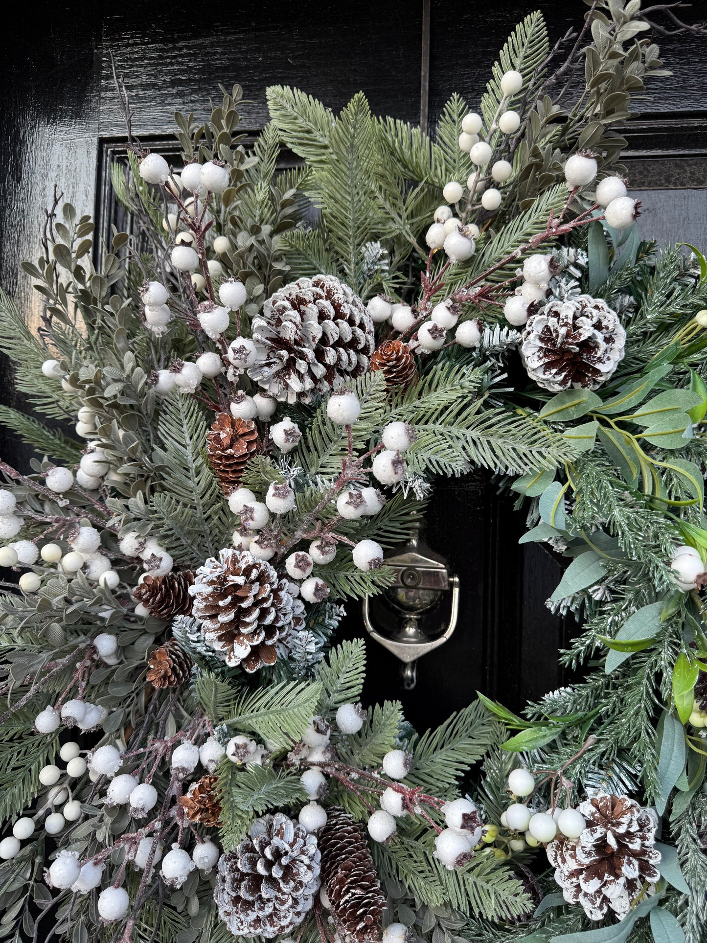70cm LARGE DELUXE FOLIAGE WOODLAND BERRY WREATH (approx 85cm long)