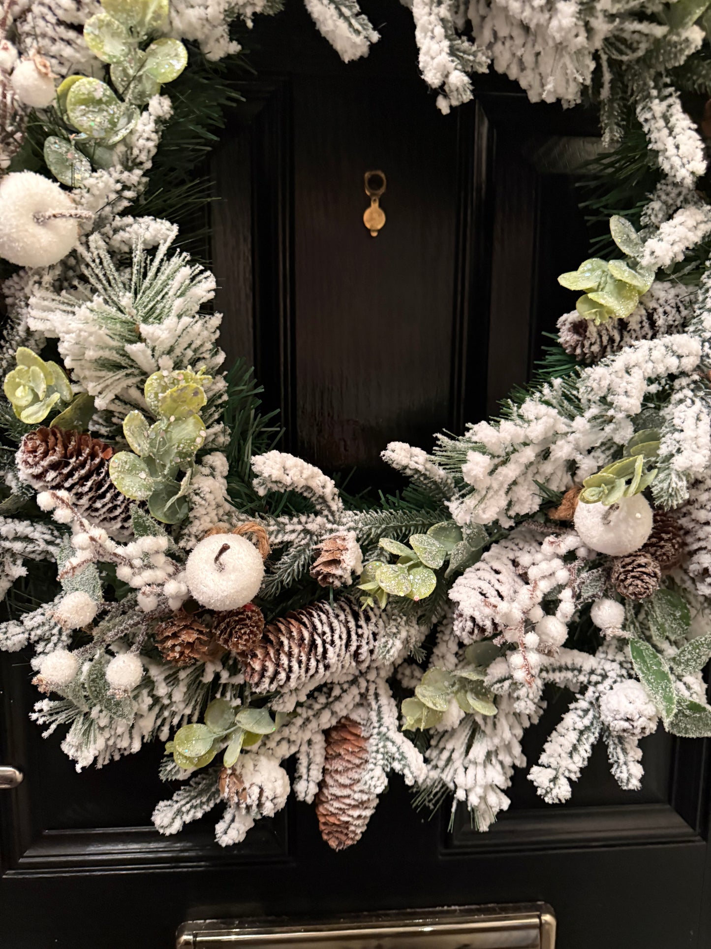 65cm SUPER DELUXE WINTER WONDERLAND FOLIAGE WREATH