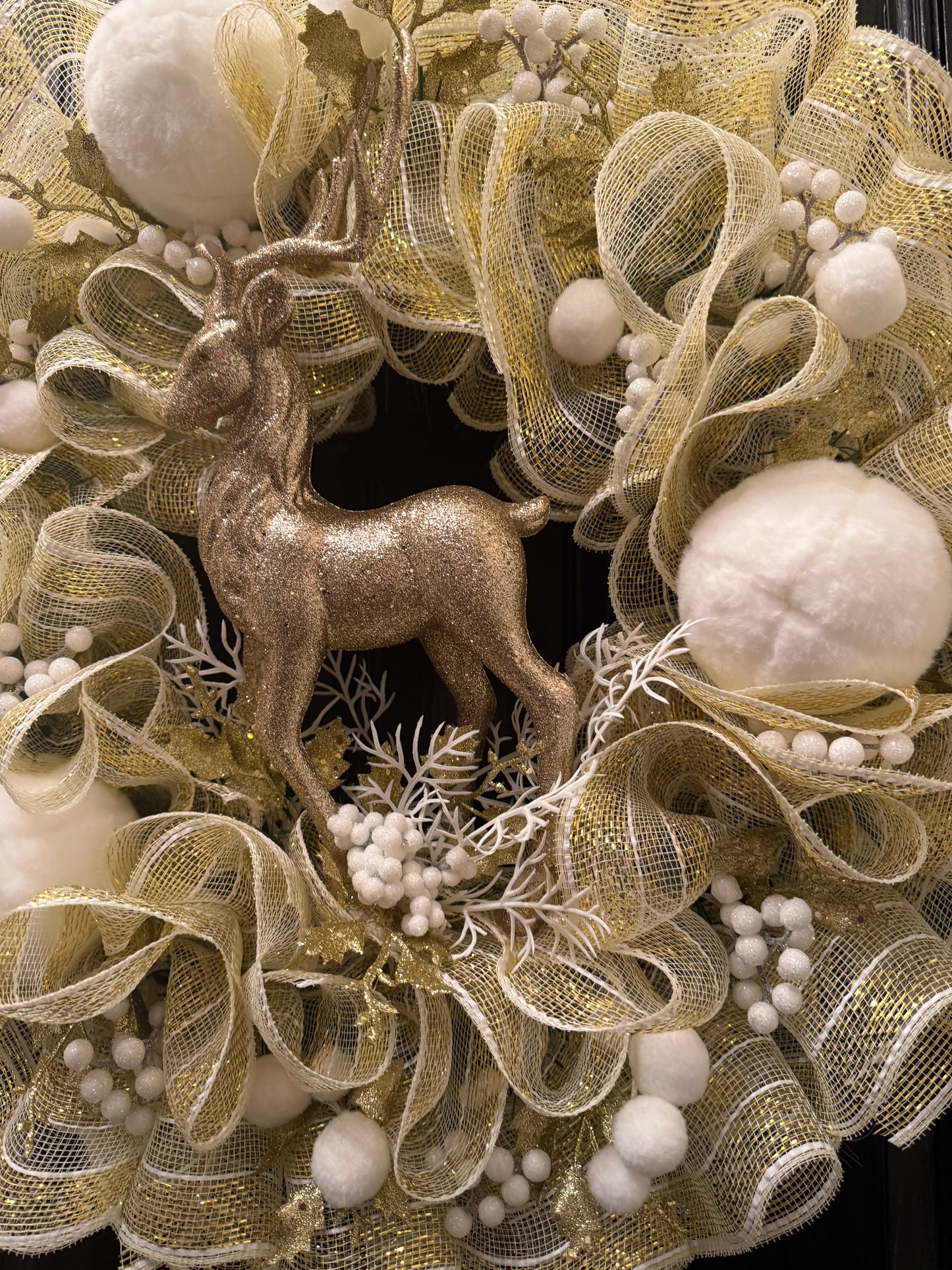 65cm GOLD GLITTER STAG SNOWBALL DELUXE WREATH - IMMEDIATE DESPATCH