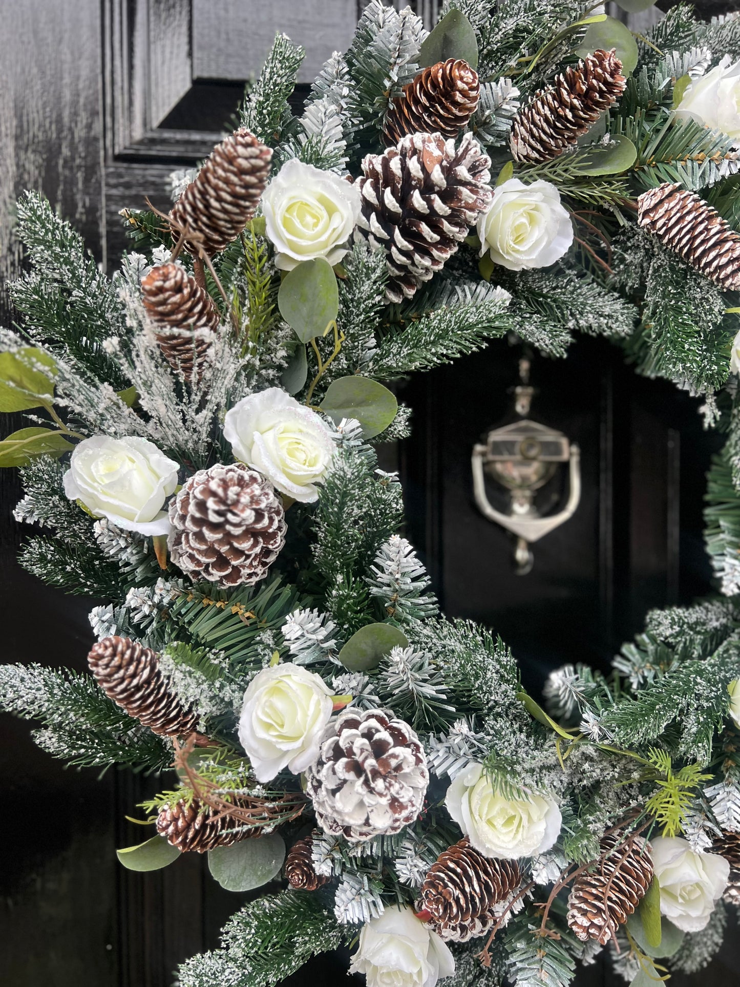 60cm DELUXE FROSTED WREATH WOODLAND/FROSTED ROSES