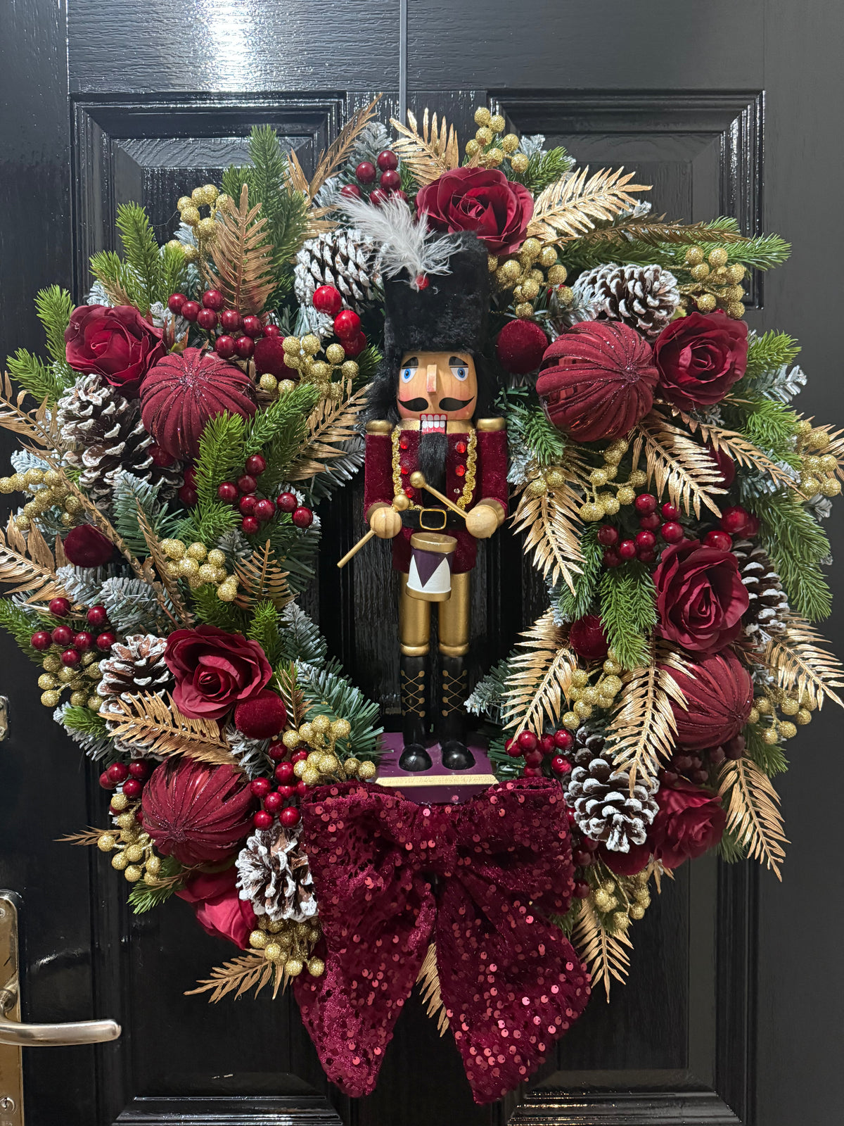 60cm DELUXE BURGUNDY GOLD SEQUIN BOW NUTCRACKER WREATH