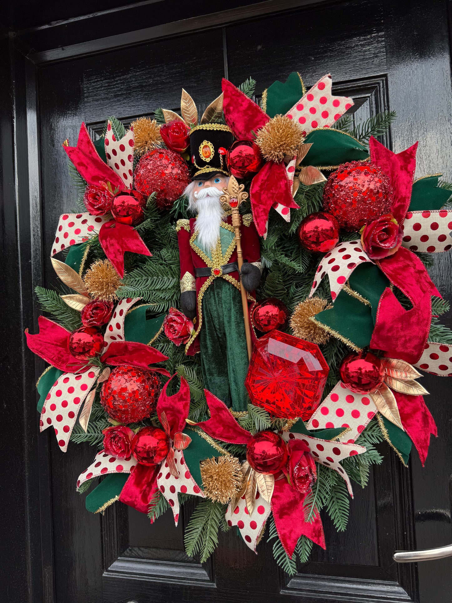 65cm DELUXE NUTCRACKER RED/GREEN WREATH